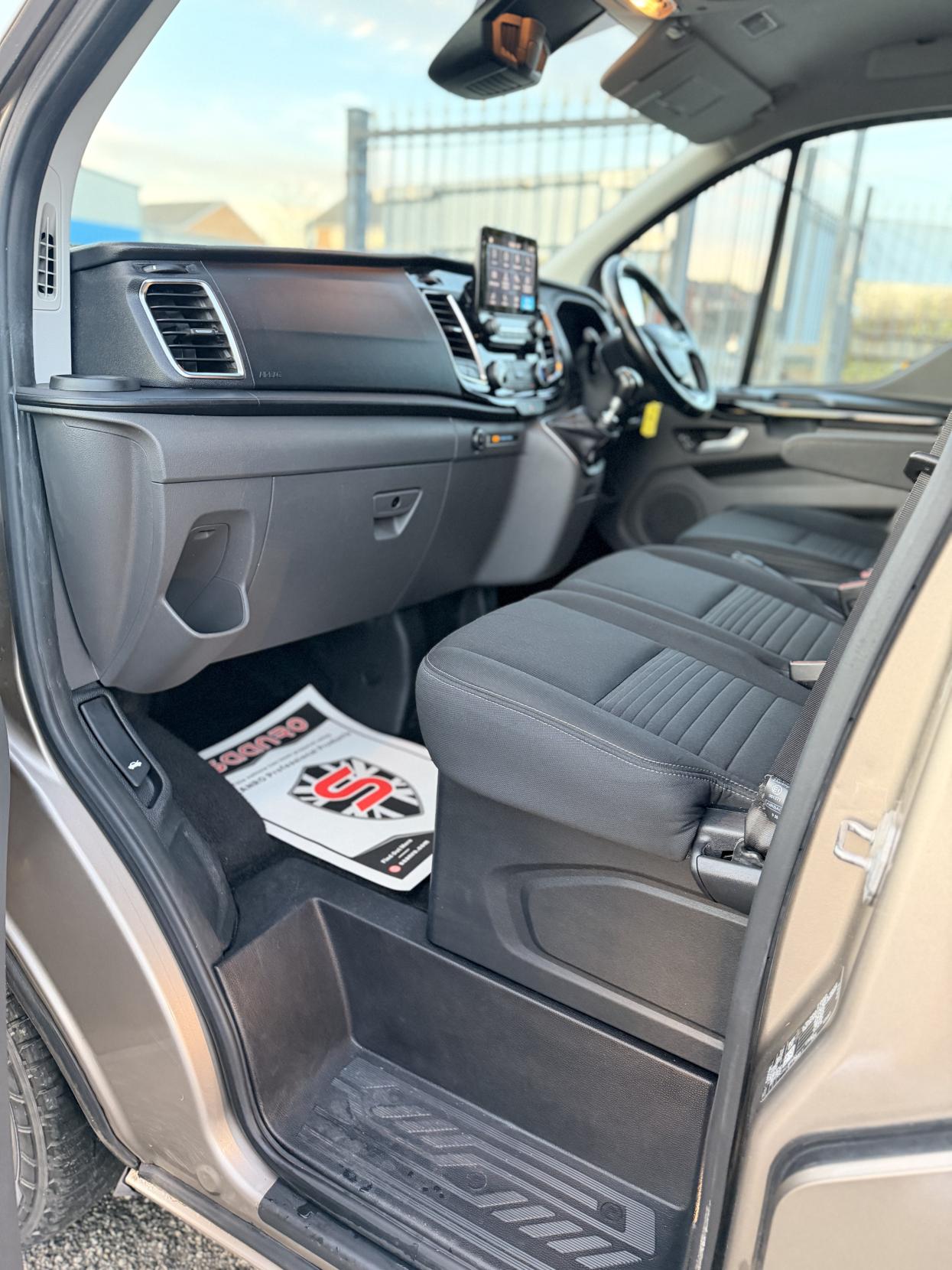 Ford Transit Custom 2.0 320 EcoBlue Limited Crew Van Double Cab 5dr Diesel Manual L1 H1 Euro 6 (s/s) (6 Seat) (130 ps)