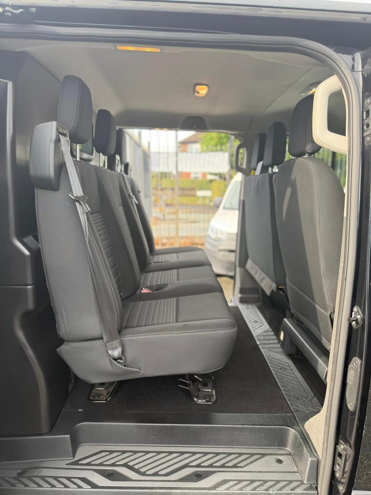 Ford Transit Custom 2.0 320 EcoBlue Limited Crew Van Double Cab 5dr Diesel Manual L1 H1 Euro 6 (s/s) (6 Seat) (130 ps)
