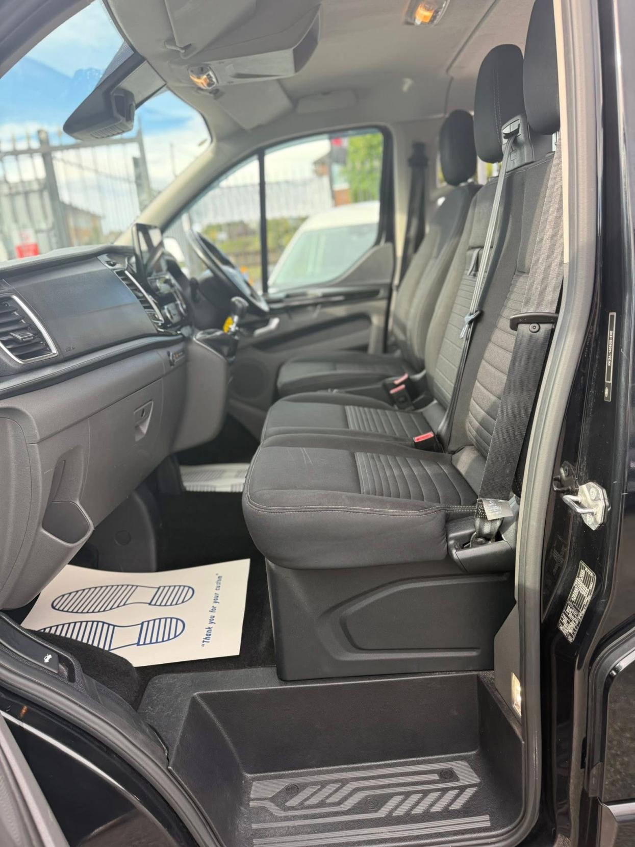 Ford Transit Custom 2.0 320 EcoBlue Limited Crew Van Double Cab 5dr Diesel Manual L1 H1 Euro 6 (s/s) (6 Seat) (130 ps)