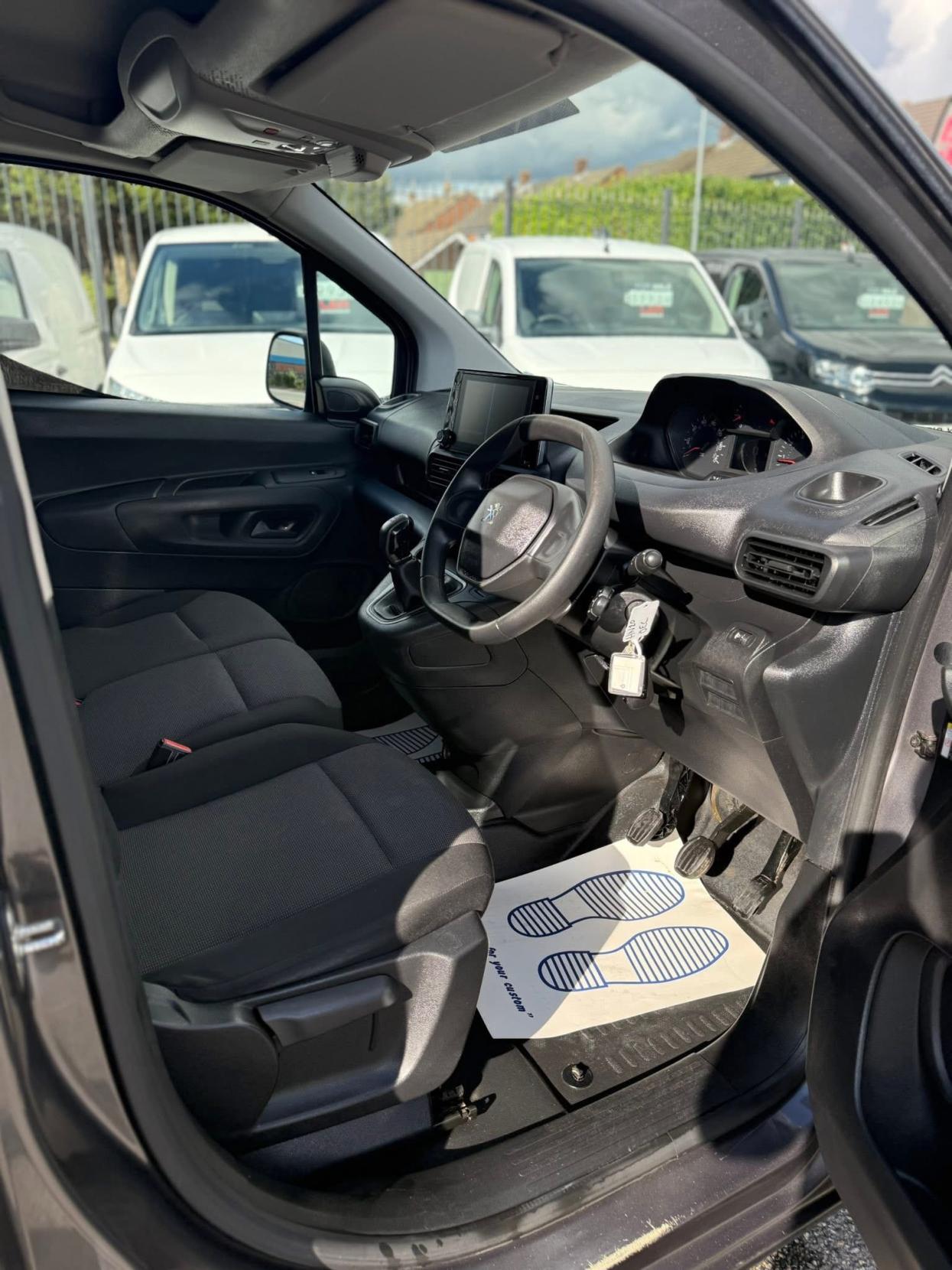 Peugeot Partner 1.5 BlueHDi 1000 Professional Standard Panel Van 5dr Diesel Manual SWB Euro 6 (s/s) (100 bhp)