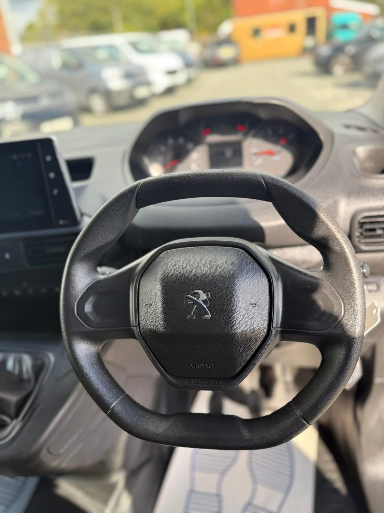 Peugeot Partner 1.5 BlueHDi 1000 Professional Standard Panel Van 5dr Diesel Manual SWB Euro 6 (s/s) (100 bhp)