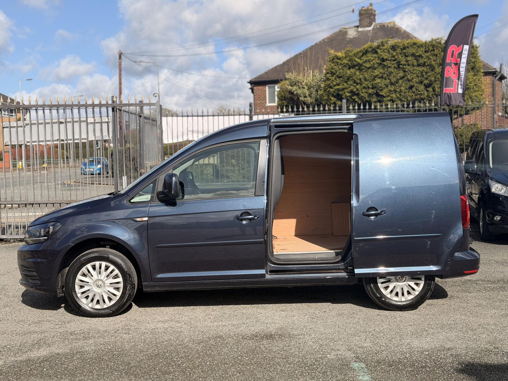 Volkswagen Caddy 2.0 TDI C20 BlueMotion Tech Trendline Panel Van 5dr Diesel Manual SWB Euro 6 (s/s) (102 ps)