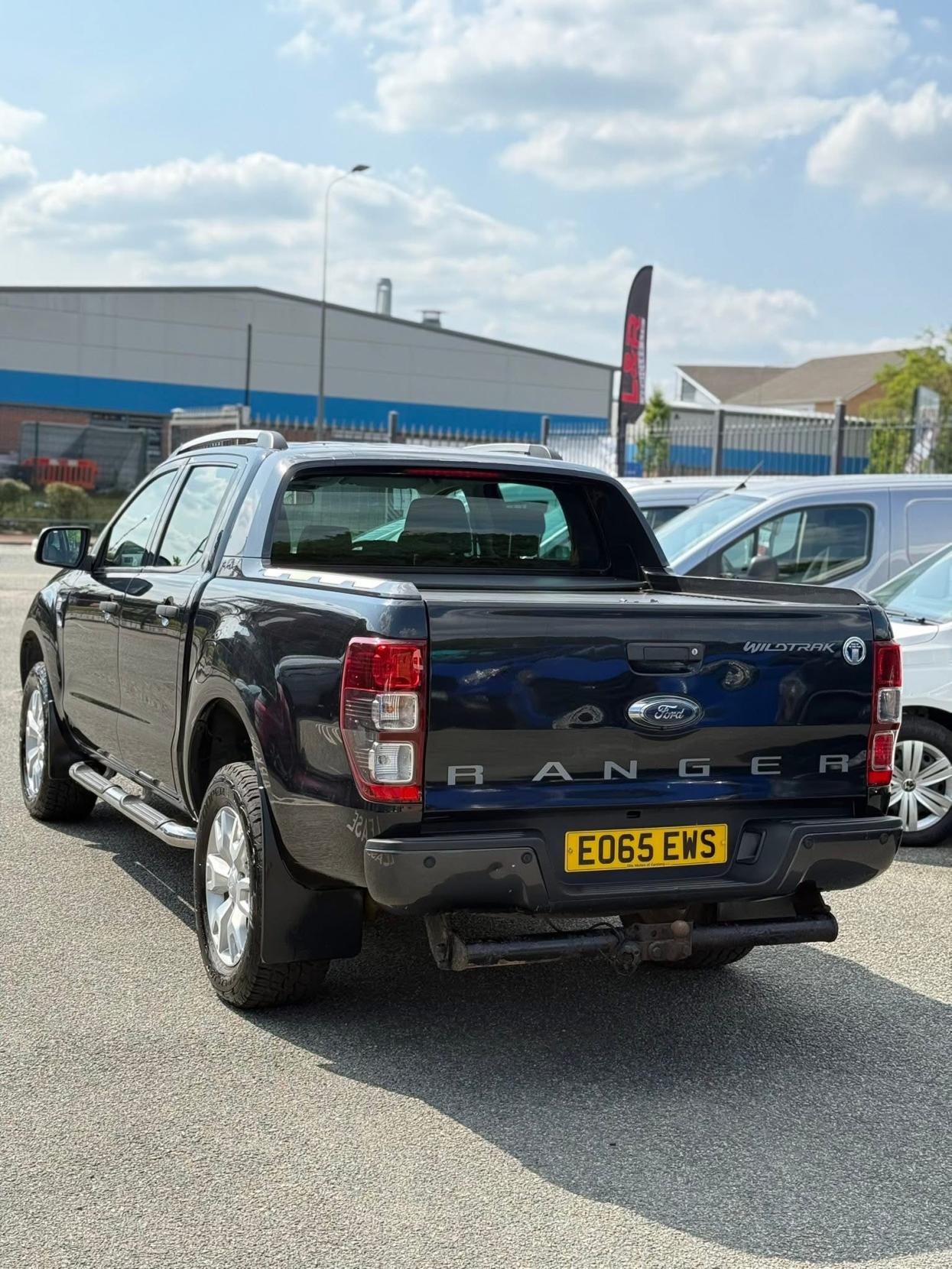 Ford Ranger 3.2 TDCi Wildtrak Pickup Double Cab 4dr Diesel Auto 4WD Euro 5 (200 ps)