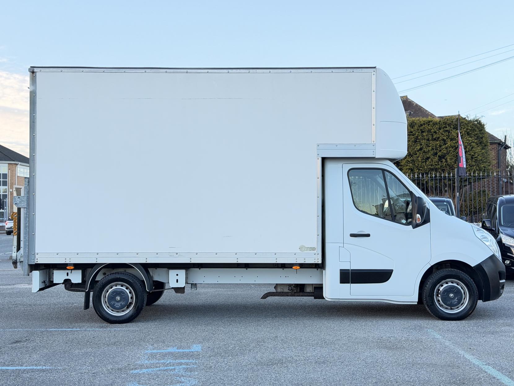 Vauxhall Movano 2.3 CDTi 3500 Chassis Cab 2dr Diesel Manual FWD L3 H1 Euro 5 (125 ps)