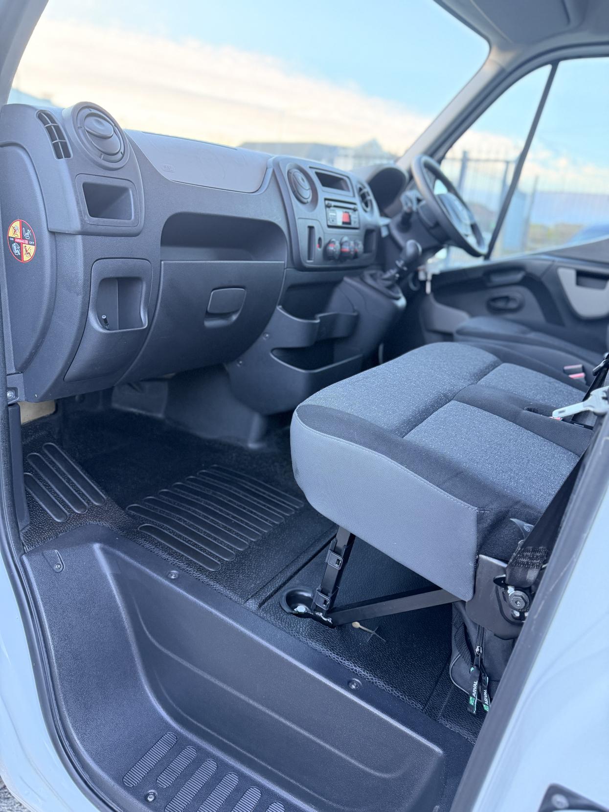 Vauxhall Movano 2.3 CDTi 3500 Chassis Cab 2dr Diesel Manual FWD L3 H1 Euro 5 (125 ps)