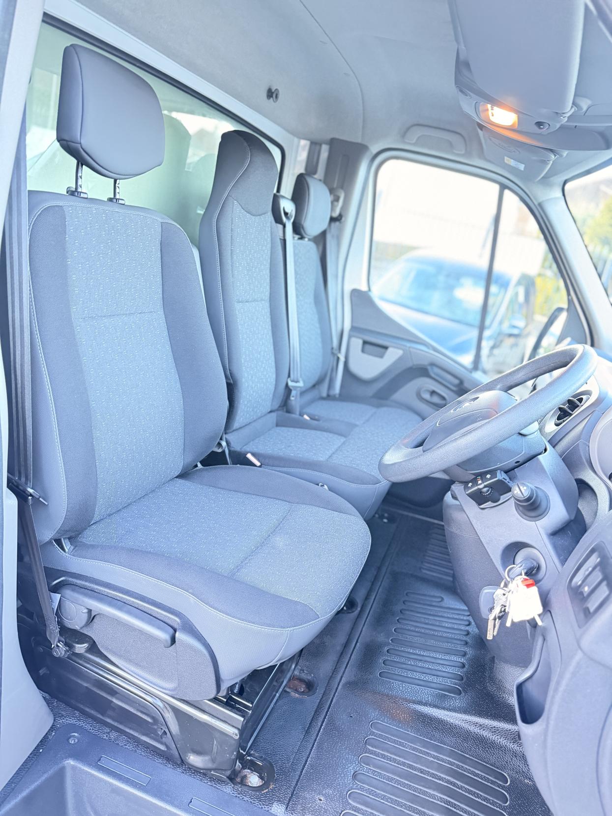 Vauxhall Movano 2.3 CDTi 3500 Chassis Cab 2dr Diesel Manual FWD L3 H1 Euro 5 (125 ps)