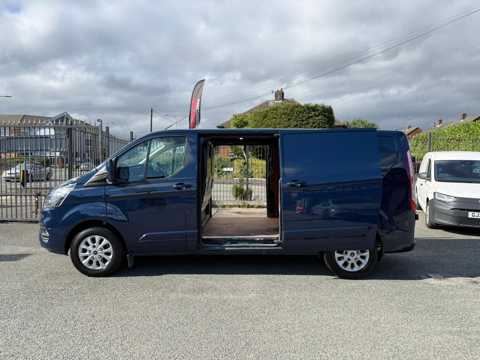 Ford Transit Custom 2.0 320 EcoBlue Limited Panel Van 5dr Diesel Manual L2 H1 Euro 6 (s/s) (130 ps)