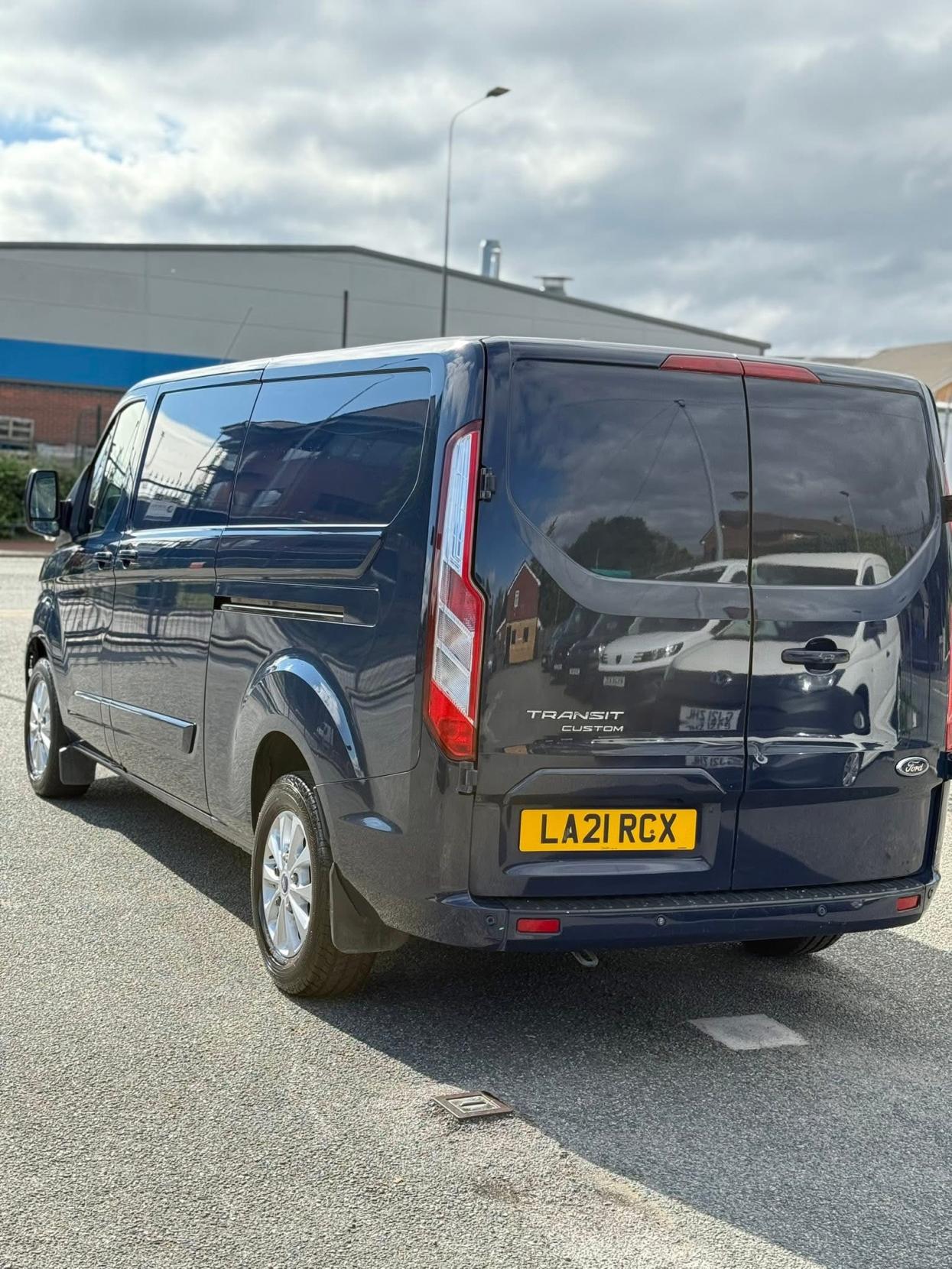Ford Transit Custom 2.0 320 EcoBlue Limited Panel Van 5dr Diesel Manual L2 H1 Euro 6 (s/s) (130 ps)