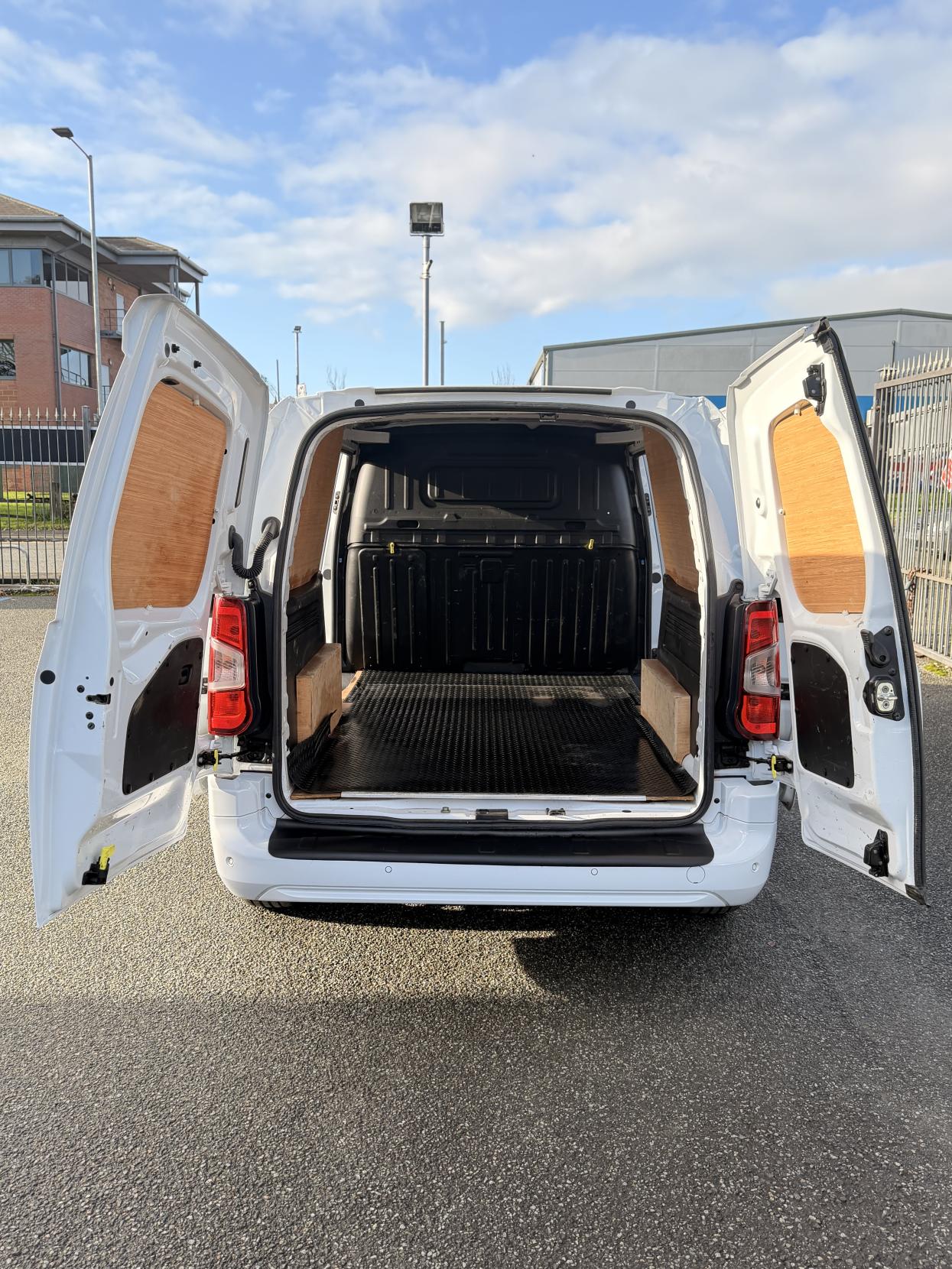 Fiat Doblo 1.5 BlueHDi 1000Kg Maxi Primo Panel Van 6dr Diesel Manual LWB Euro 6 (s/s) (100 ps)