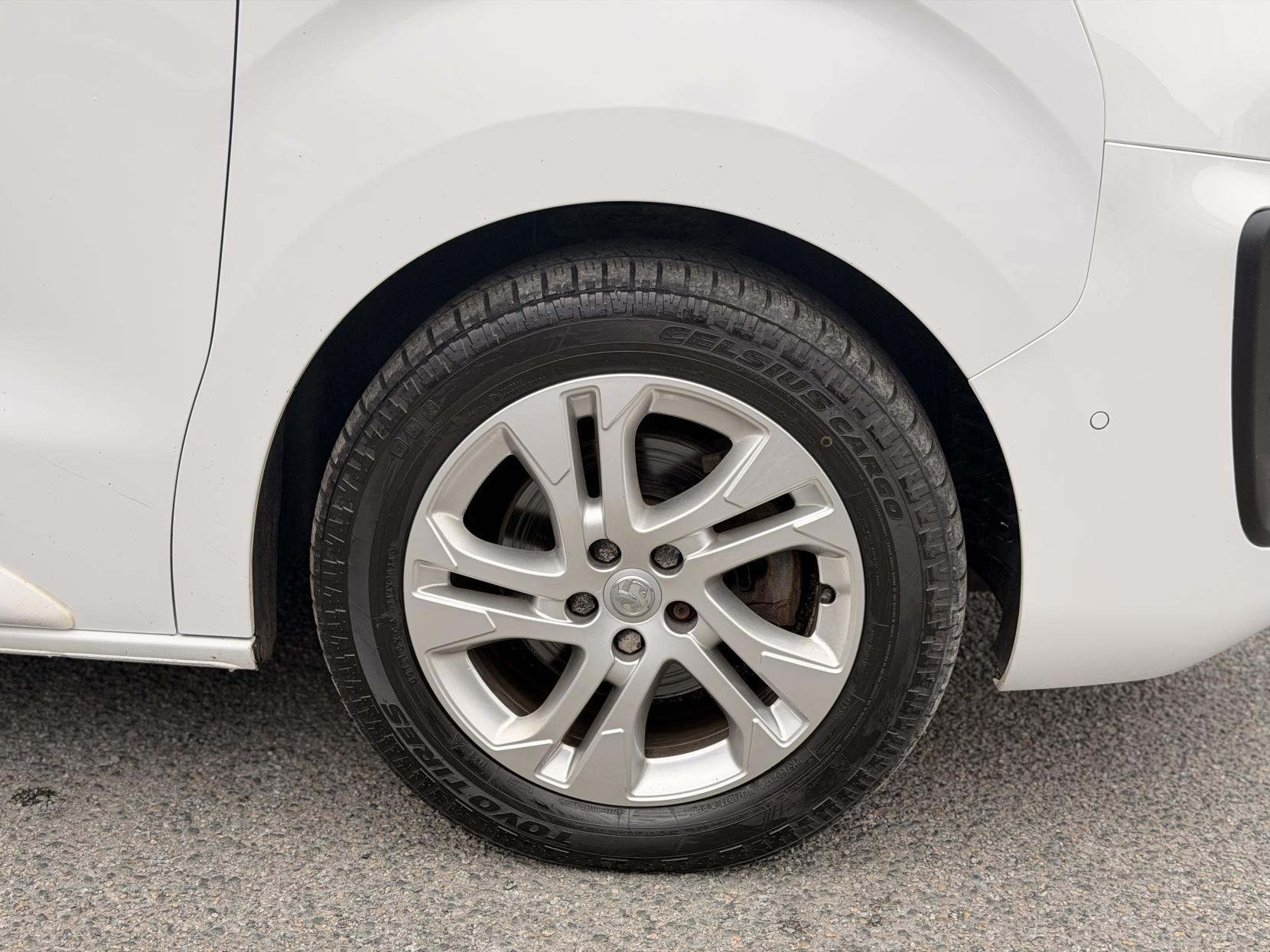 Vauxhall Vivaro 2.0 Turbo D 3100 Elite Panel Van 5dr Diesel Manual L1 H1 Euro 6 (s/s) (145 ps)