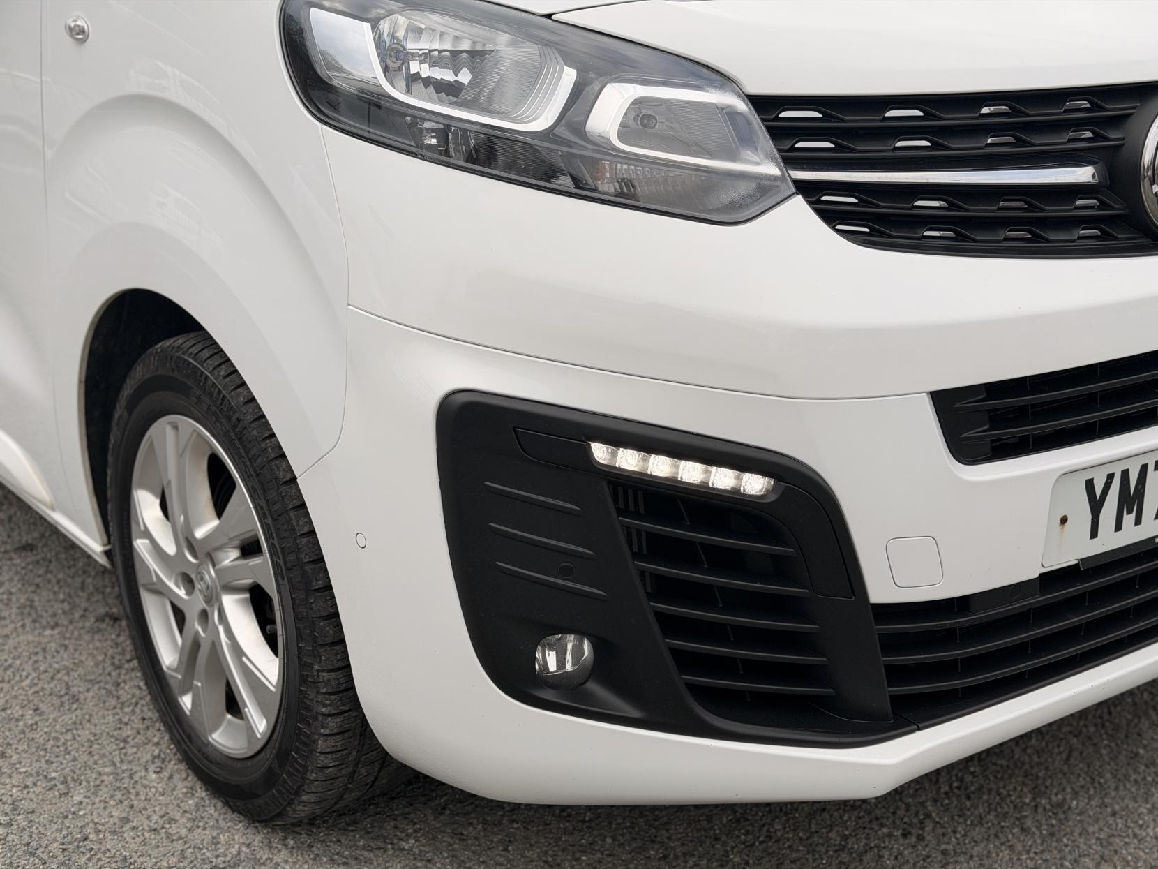 Vauxhall Vivaro 2.0 Turbo D 3100 Elite Panel Van 5dr Diesel Manual L1 H1 Euro 6 (s/s) (145 ps)