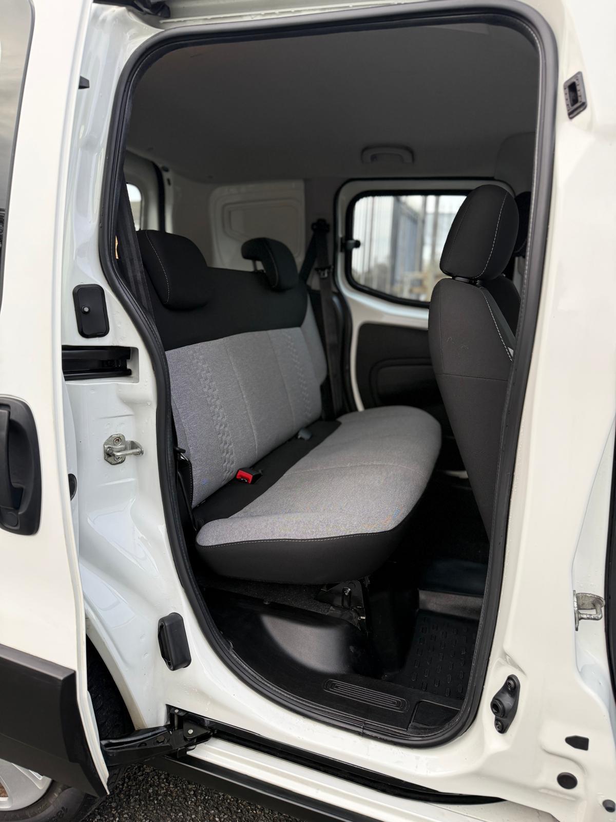 Fiat Fiorino 1.3 MultiJetII Adventure Combi Van 5dr Diesel Manual Euro 6 (SLD) (95 bhp)