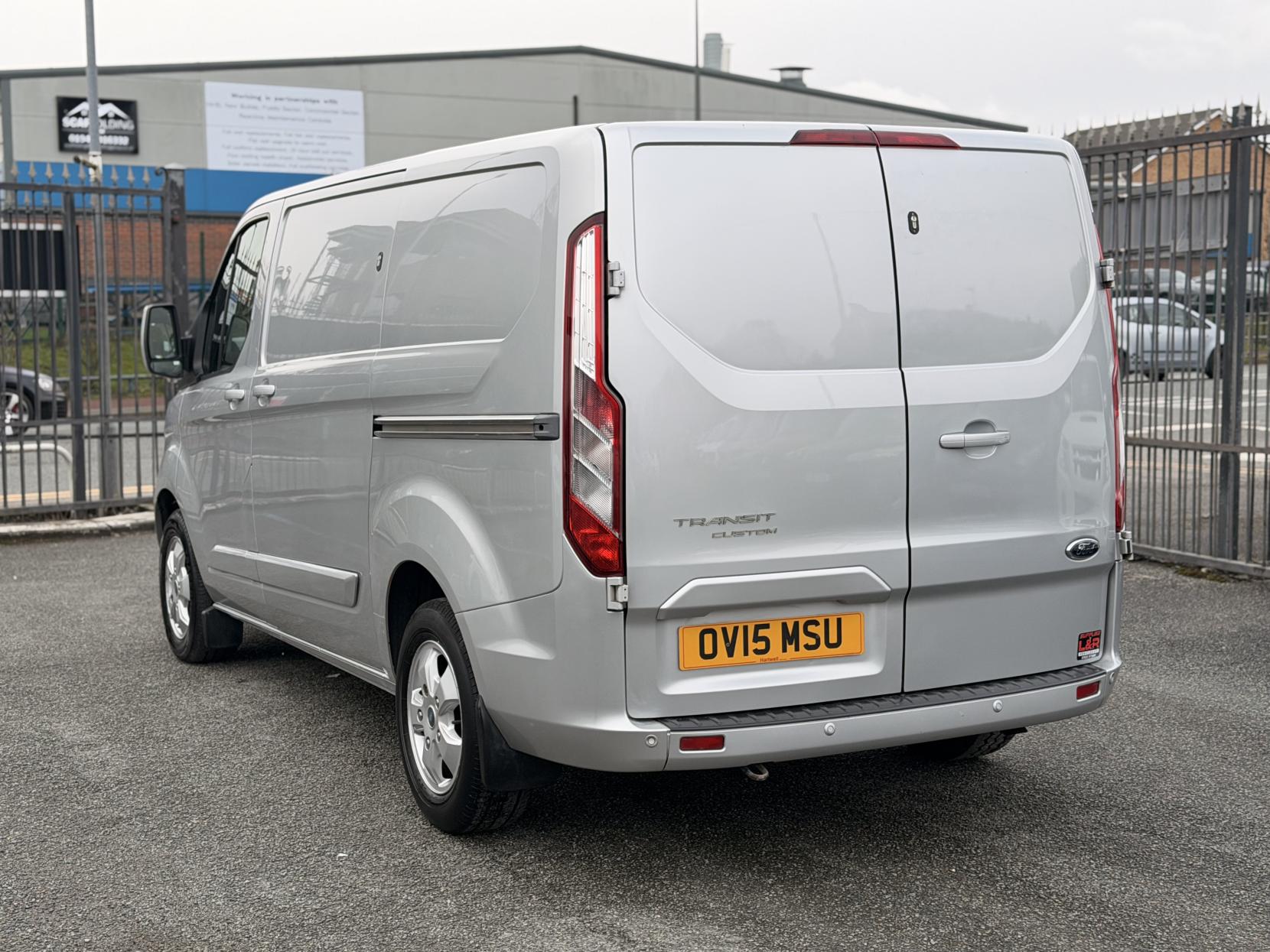 Ford Transit Custom 2.2 TDCi 270 Limited Panel Van 5dr Diesel Manual L1 H1 (186 g/km, 123 bhp)