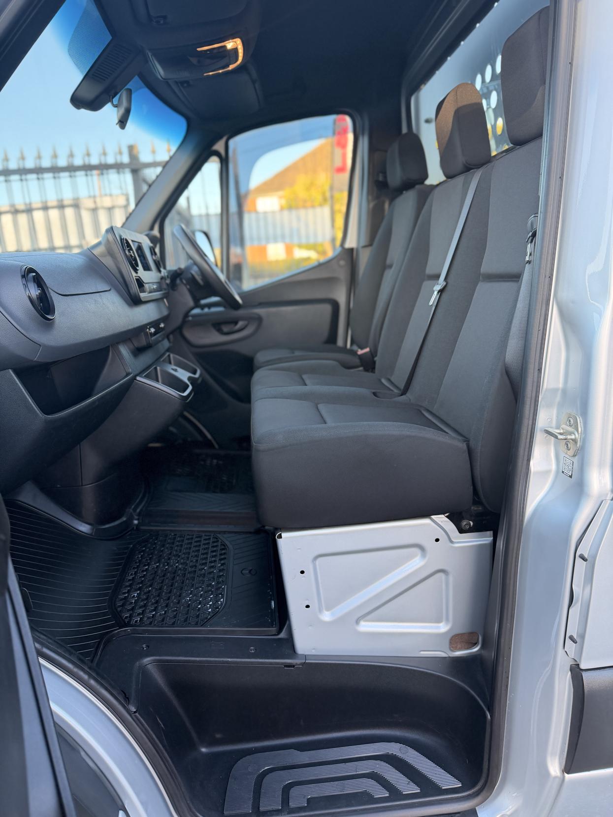 Mercedes-Benz Sprinter 2.1 314 CDI Chassis Cab 2dr Diesel Manual RWD L3 Euro 6 (s/s) (143 ps)