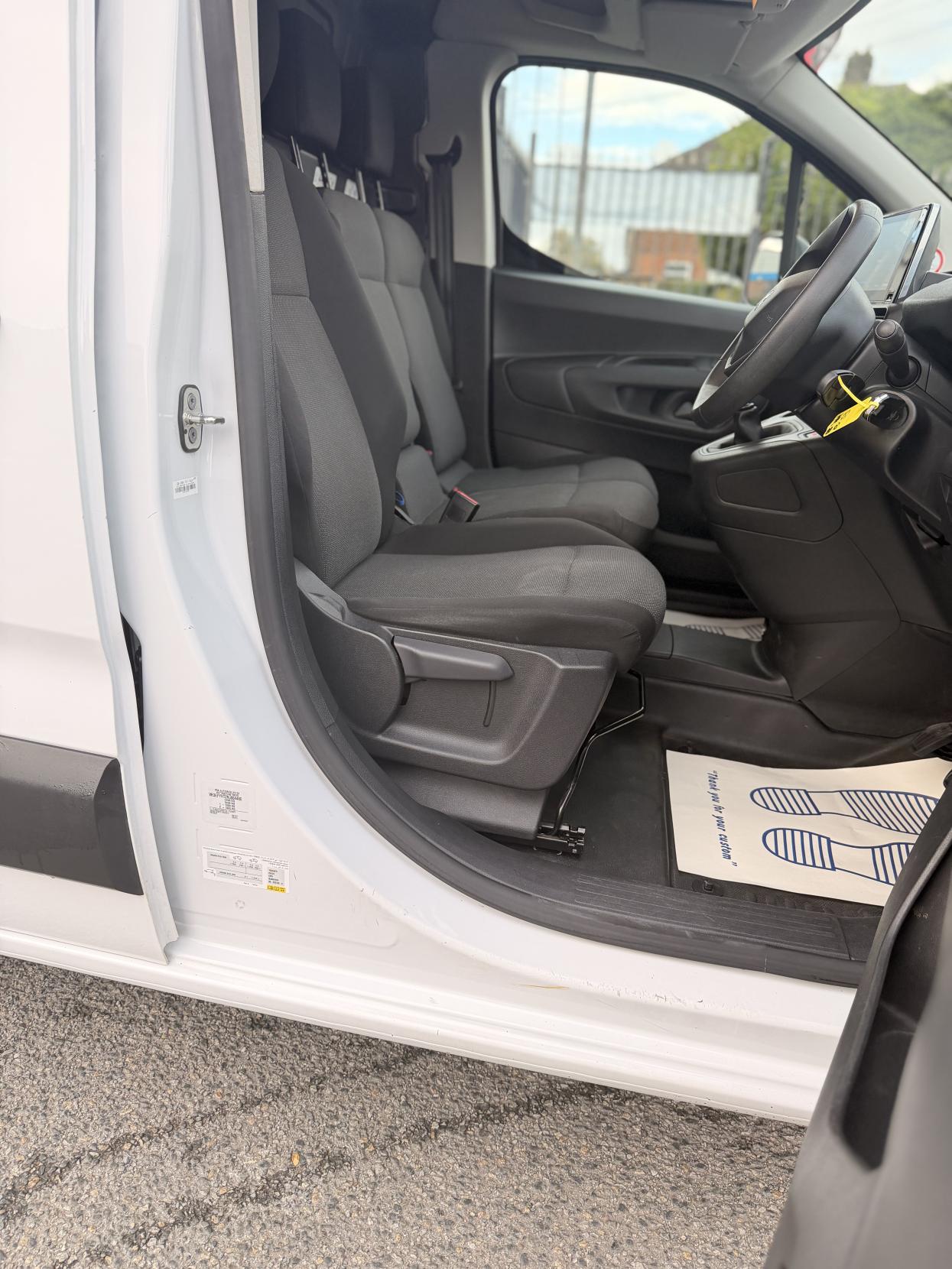 Peugeot Partner 1.5 BlueHDi 950 Professional Premium + Long Panel Van 6dr Diesel Manual LWB Euro 6 (s/s) (100 bhp)