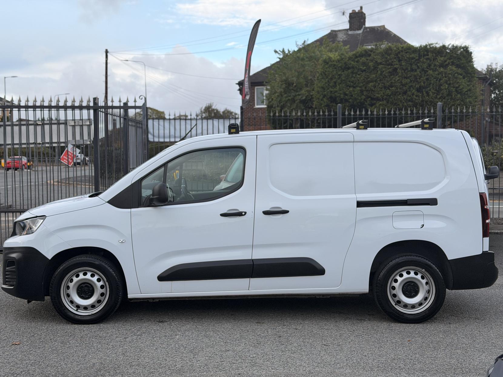 Peugeot Partner 1.5 BlueHDi 950 Professional Premium + Long Panel Van 6dr Diesel Manual LWB Euro 6 (s/s) (100 bhp)