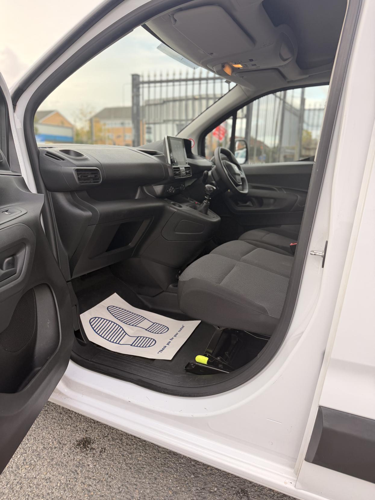 Peugeot Partner 1.5 BlueHDi 950 Professional Premium + Long Panel Van 6dr Diesel Manual LWB Euro 6 (s/s) (100 bhp)