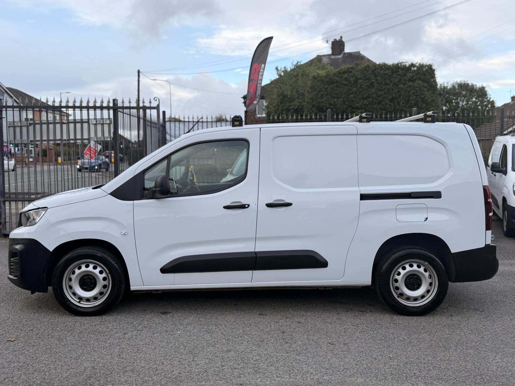 Peugeot Partner 1.5 BlueHDi 950 Professional Premium + Long Panel Van 6dr Diesel Manual LWB Euro 6 (s/s) (100 bhp)