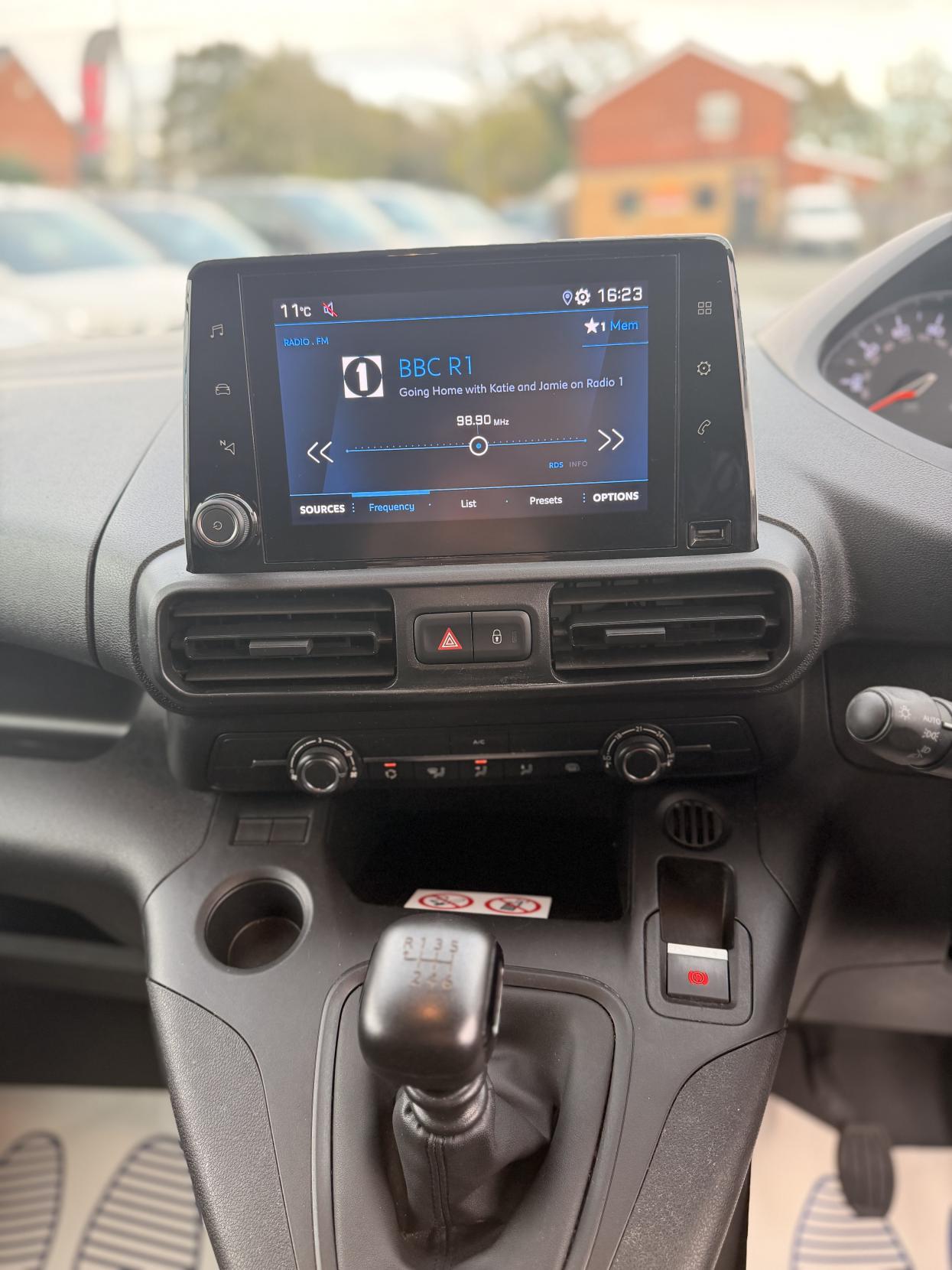 Peugeot Partner 1.5 BlueHDi 950 Professional Premium + Long Panel Van 6dr Diesel Manual LWB Euro 6 (s/s) (100 bhp)