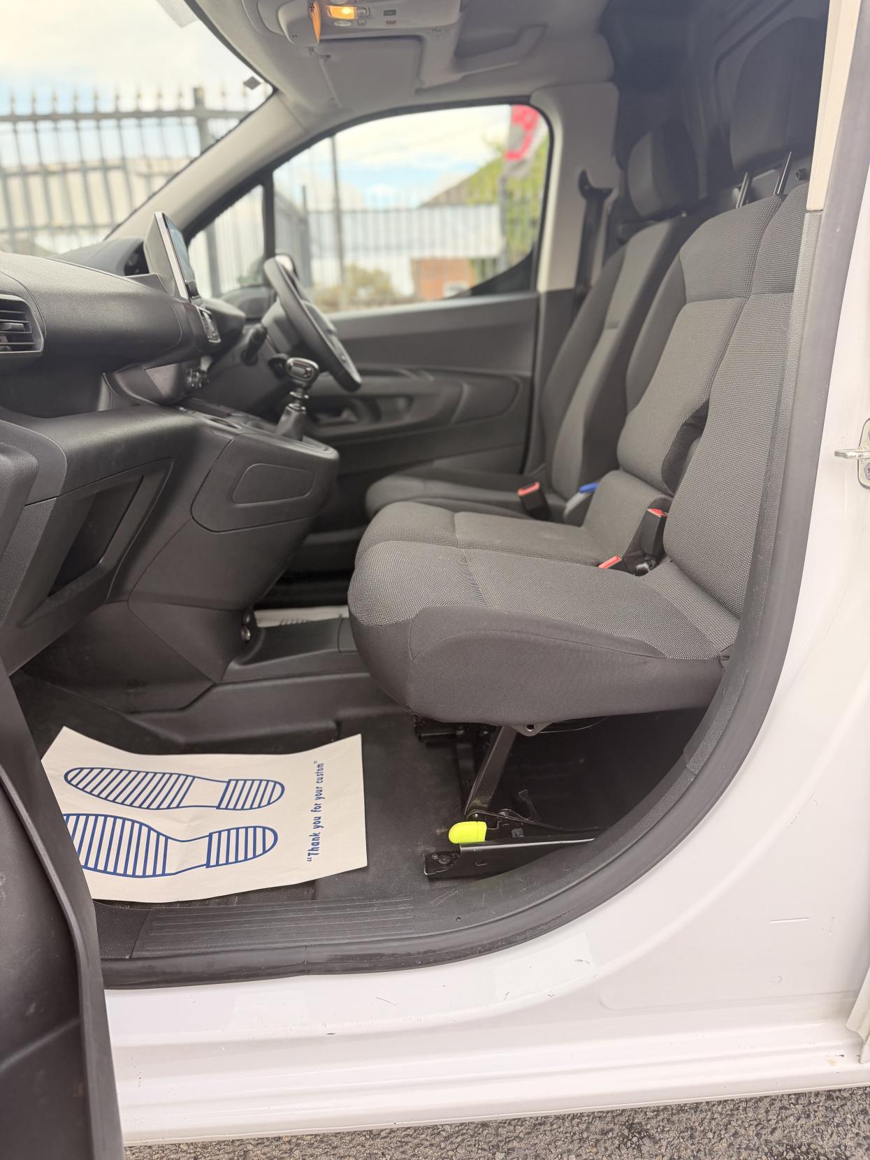 Peugeot Partner 1.5 BlueHDi 950 Professional Premium + Long Panel Van 6dr Diesel Manual LWB Euro 6 (s/s) (100 bhp)