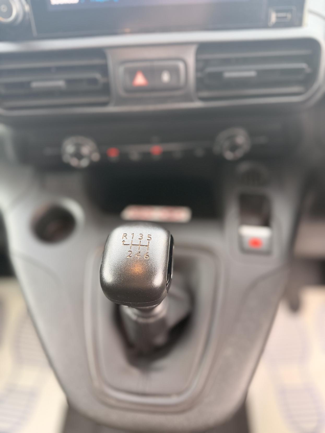 Peugeot Partner 1.5 BlueHDi 950 Professional Premium + Long Panel Van 6dr Diesel Manual LWB Euro 6 (s/s) (100 bhp)