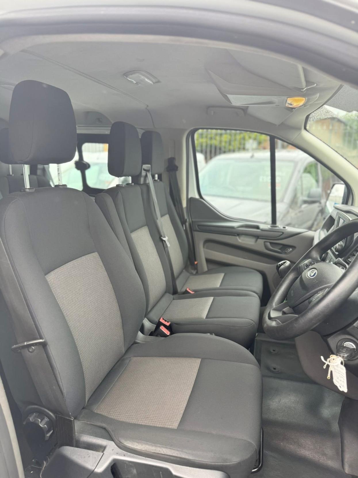 Ford Transit Custom 2.0 320 EcoBlue Leader Crew Van Double Cab 5dr Diesel Manual L1 H1 Euro 6 (s/s) (105 ps)