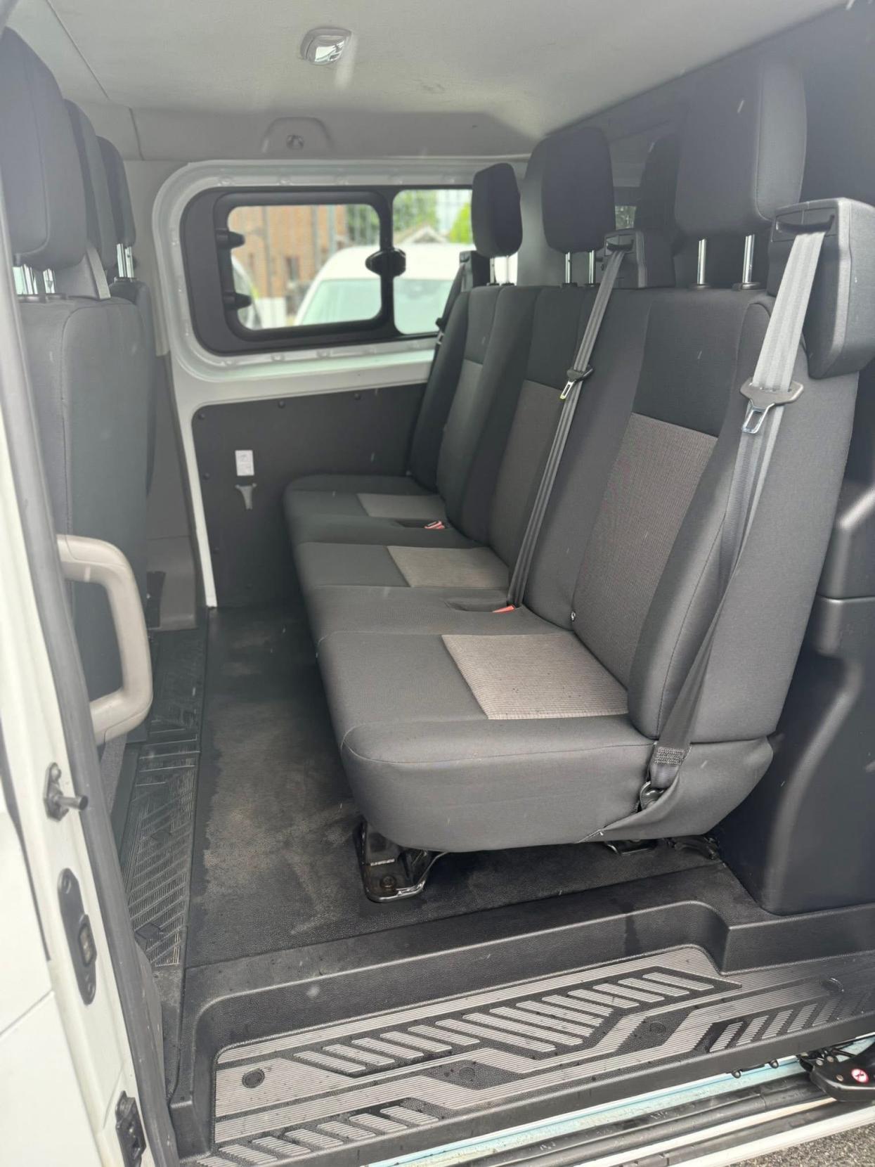 Ford Transit Custom 2.0 320 EcoBlue Leader Crew Van Double Cab 5dr Diesel Manual L1 H1 Euro 6 (s/s) (105 ps)