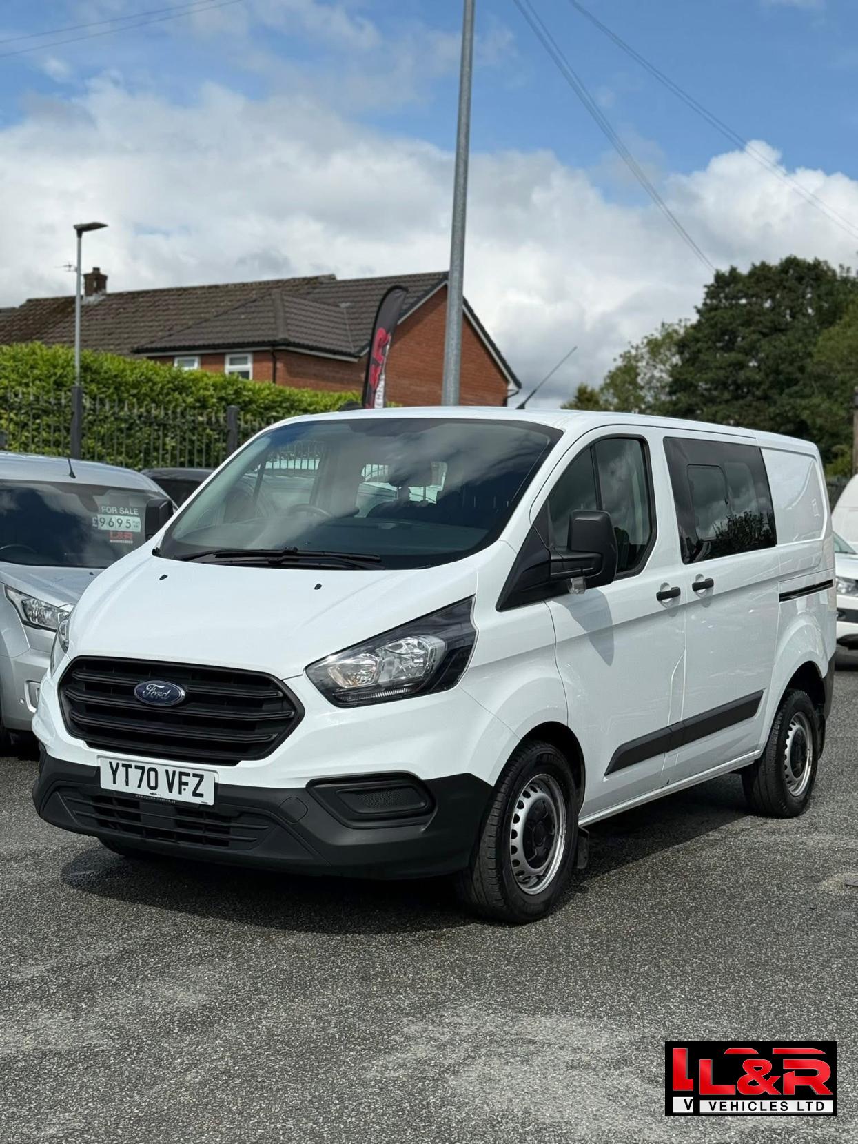 Ford Transit Custom 2.0 320 EcoBlue Leader Crew Van Double Cab 5dr Diesel Manual L1 H1 Euro 6 (s/s) (105 ps)
