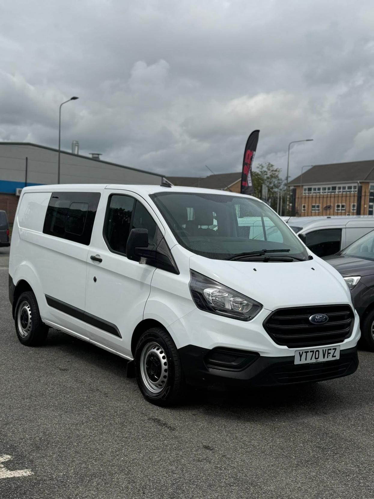 Ford Transit Custom 2.0 320 EcoBlue Leader Crew Van Double Cab 5dr Diesel Manual L1 H1 Euro 6 (s/s) (105 ps)