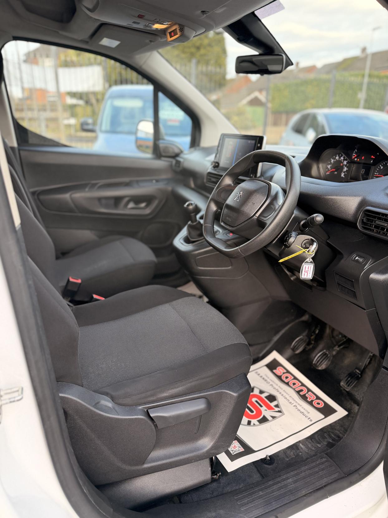 Peugeot Partner 1.5 BlueHDi 850 Professional Premium Long Crew Van Double Cab 6dr Diesel Manual LWB Euro 6 (100 bhp)