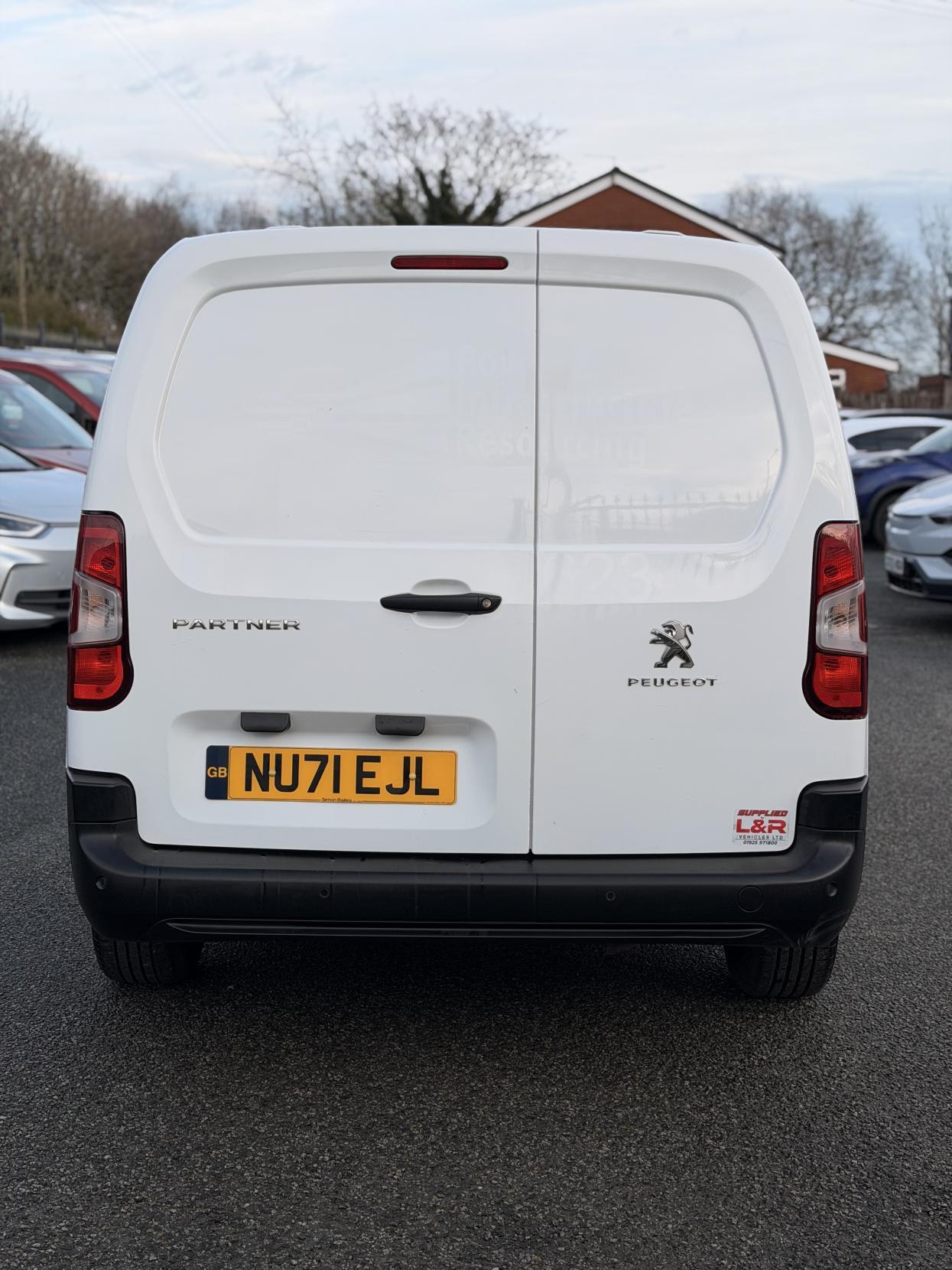 Peugeot Partner 1.5 BlueHDi 850 Professional Premium Long Crew Van Double Cab 6dr Diesel Manual LWB Euro 6 (100 bhp)