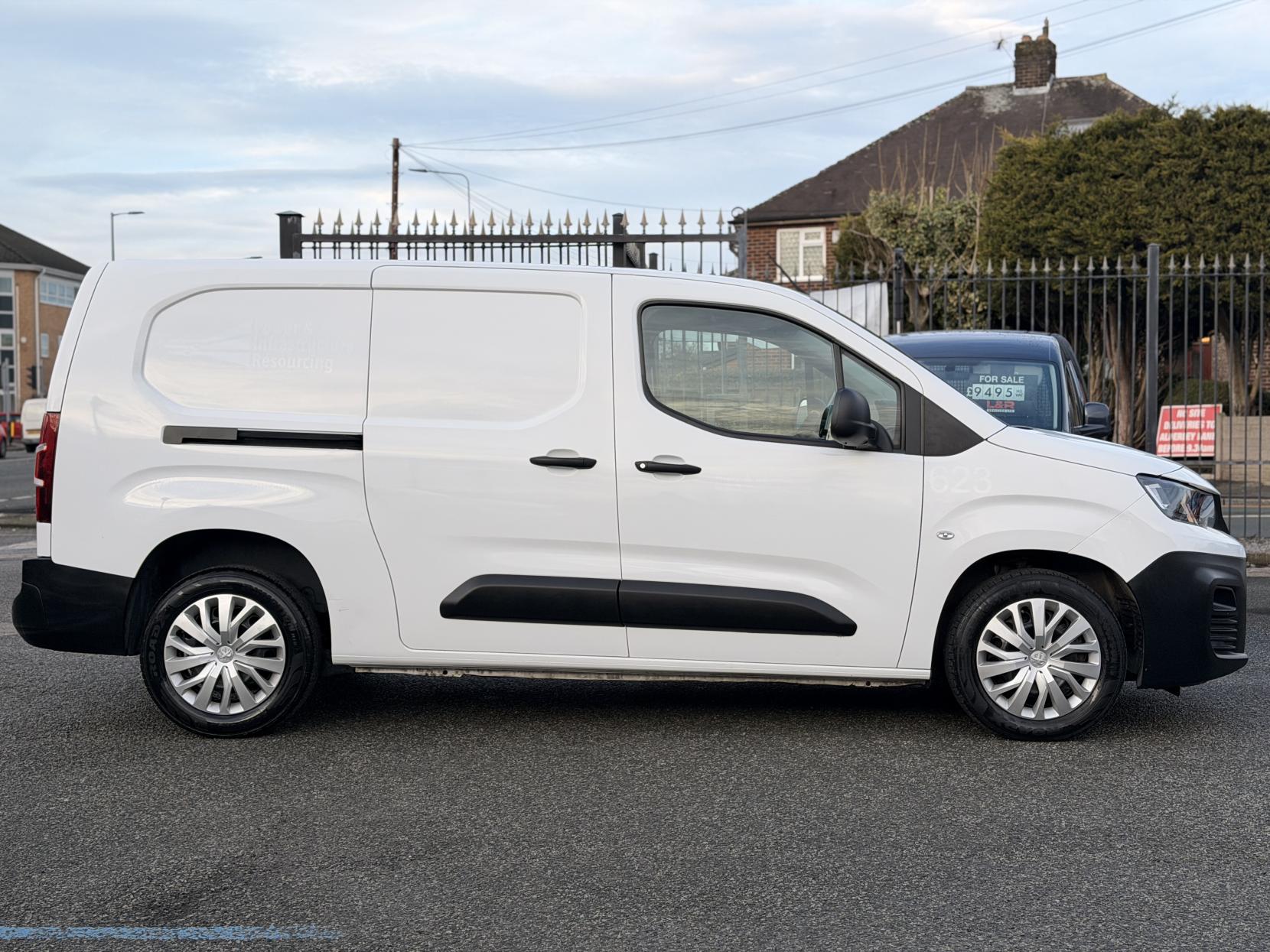 Peugeot Partner 1.5 BlueHDi 850 Professional Premium Long Crew Van Double Cab 6dr Diesel Manual LWB Euro 6 (100 bhp)