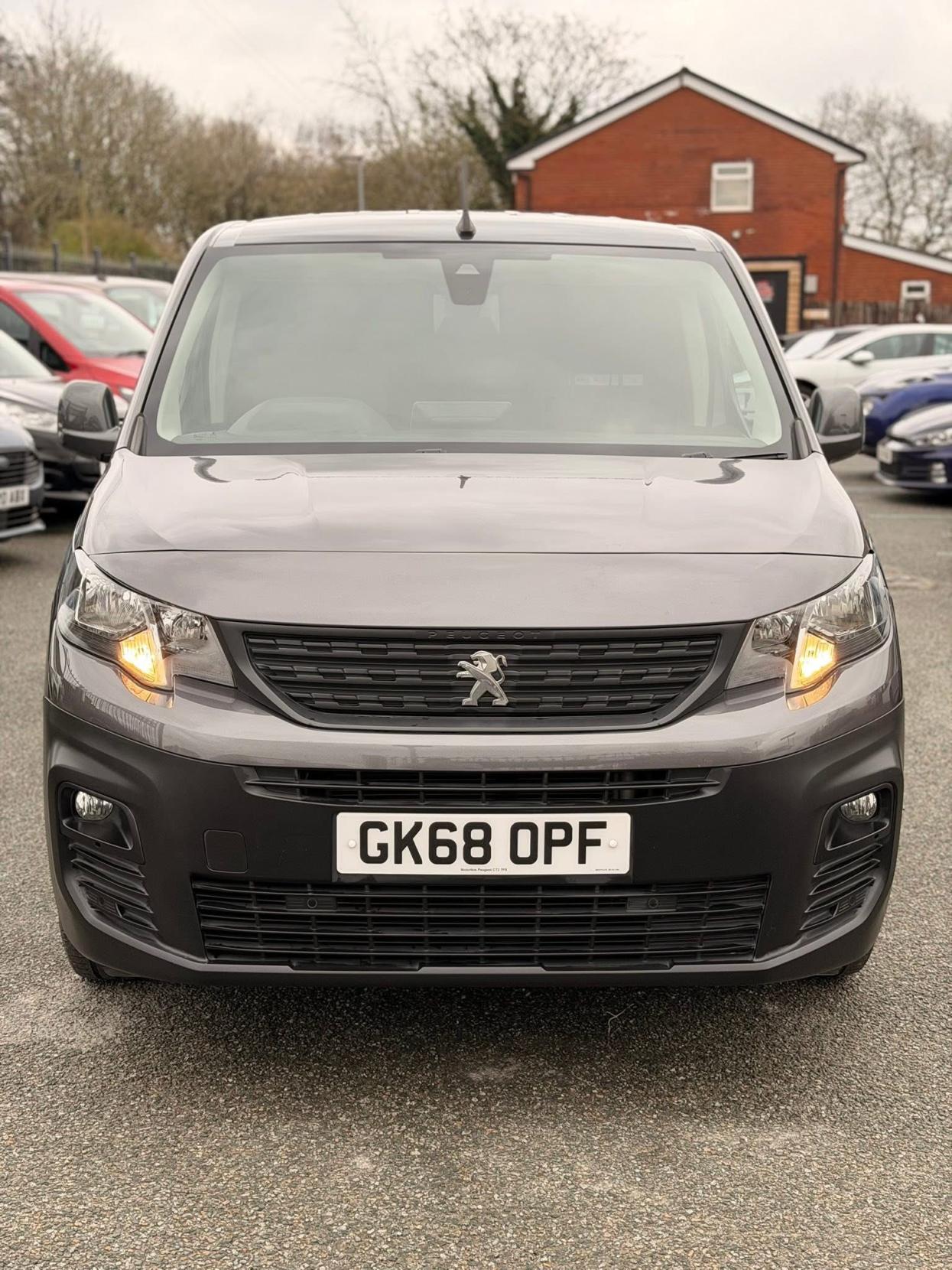 Peugeot Partner 1.5 BlueHDi 1000 Professional Standard Panel Van 5dr Diesel Manual SWB Euro 6 (s/s) (130 bhp)