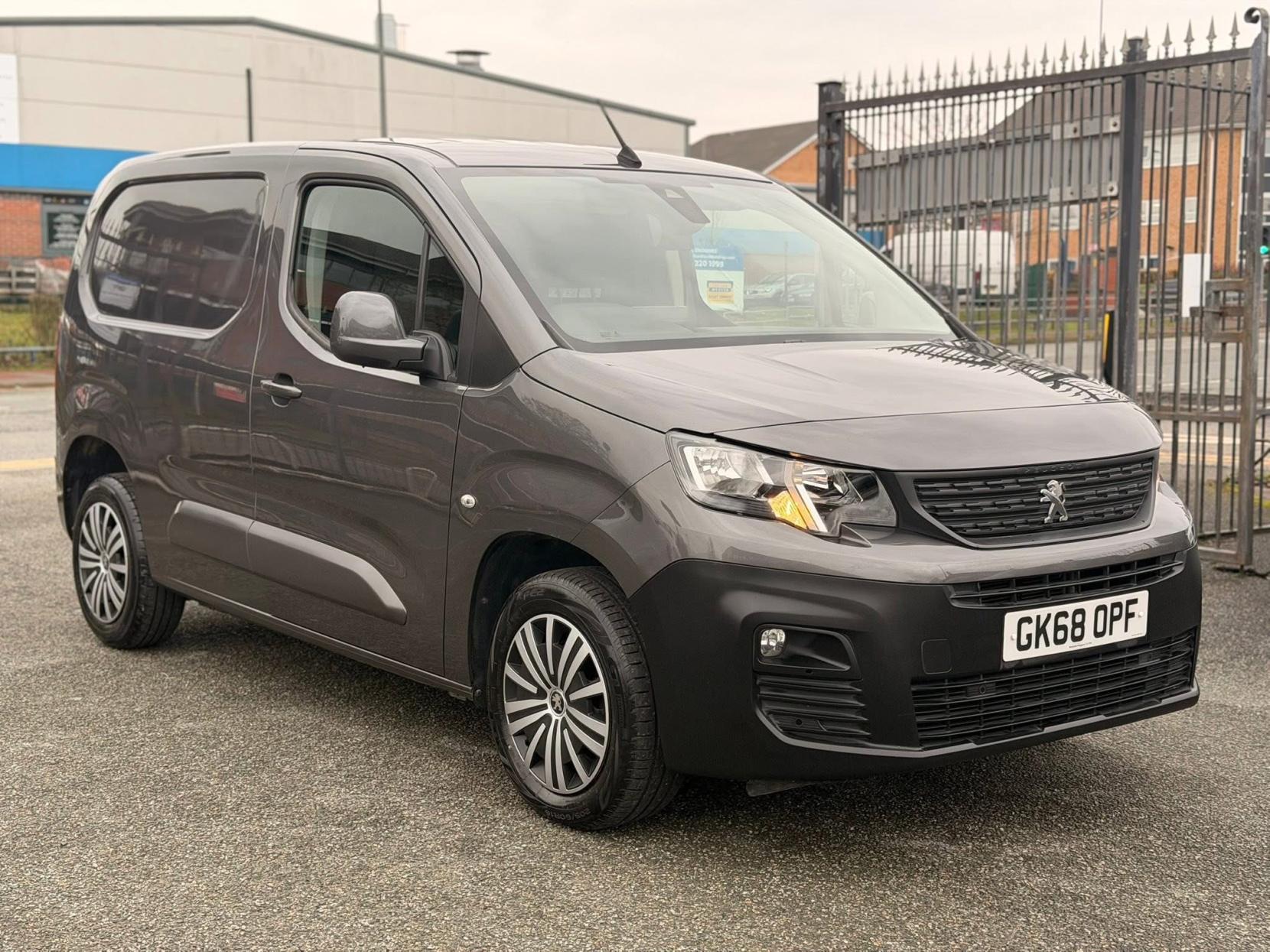 Peugeot Partner 1.5 BlueHDi 1000 Professional Standard Panel Van 5dr Diesel Manual SWB Euro 6 (s/s) (130 bhp)