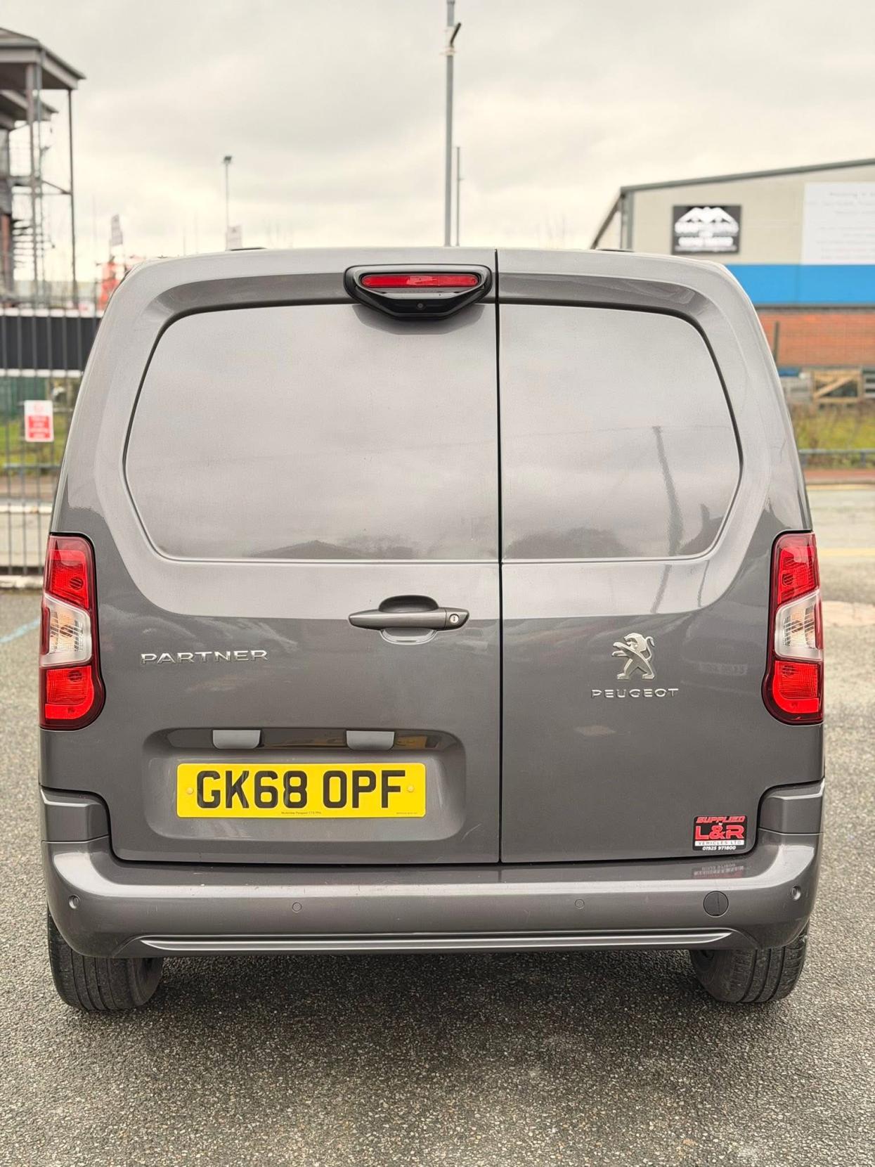 Peugeot Partner 1.5 BlueHDi 1000 Professional Standard Panel Van 5dr Diesel Manual SWB Euro 6 (s/s) (130 bhp)