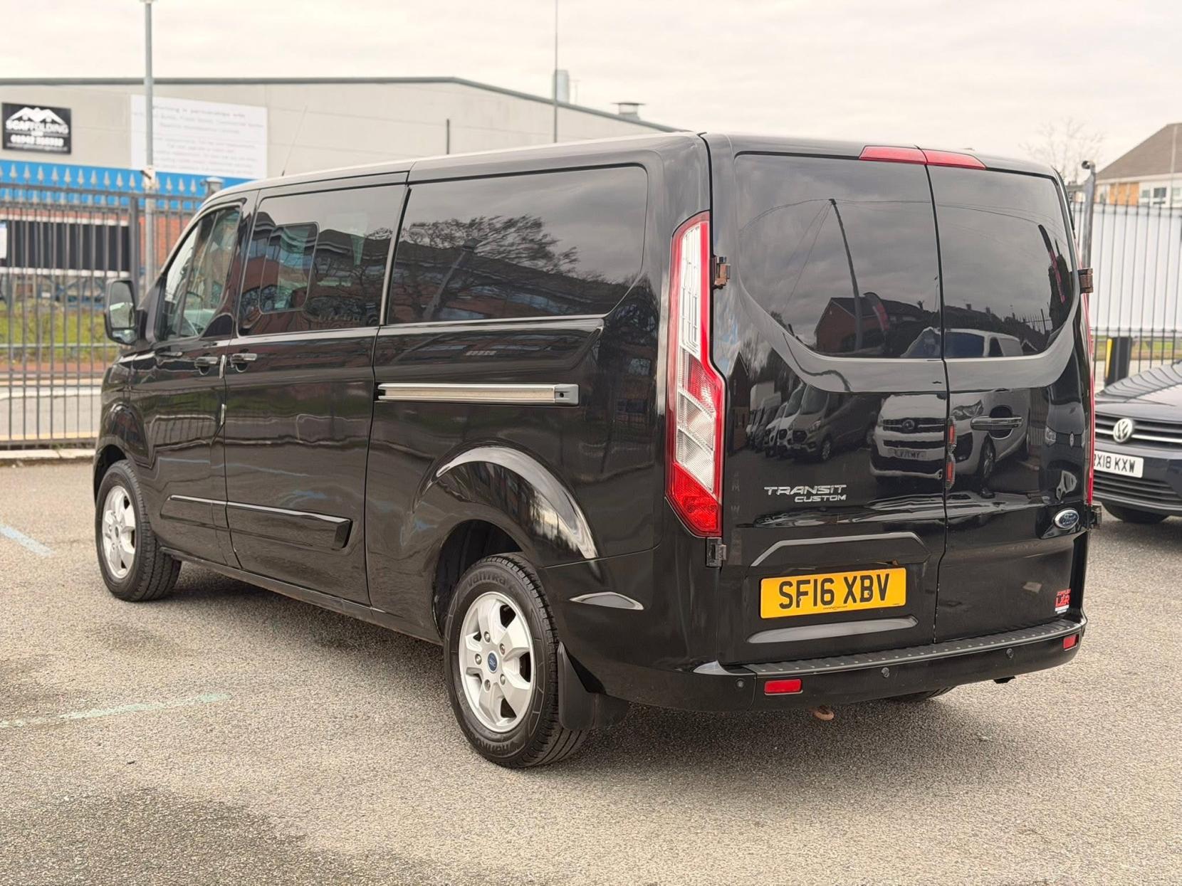 Ford Transit Custom 2.2 TDCi 290 Limited Panel Van 5dr Diesel Manual L2 H1 (191 g/km, 123 bhp)