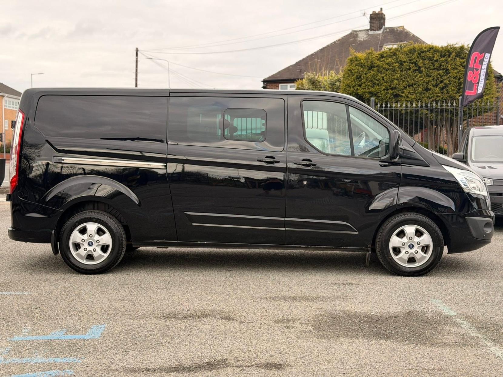 Ford Transit Custom 2.2 TDCi 290 Limited Panel Van 5dr Diesel Manual L2 H1 (191 g/km, 123 bhp)