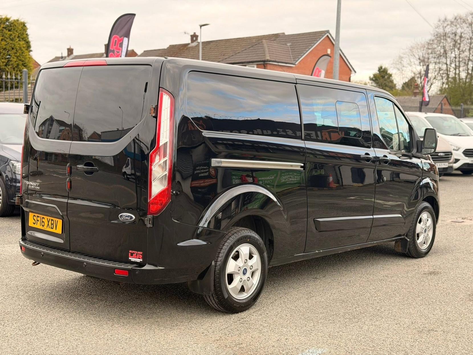 Ford Transit Custom 2.2 TDCi 290 Limited Panel Van 5dr Diesel Manual L2 H1 (191 g/km, 123 bhp)