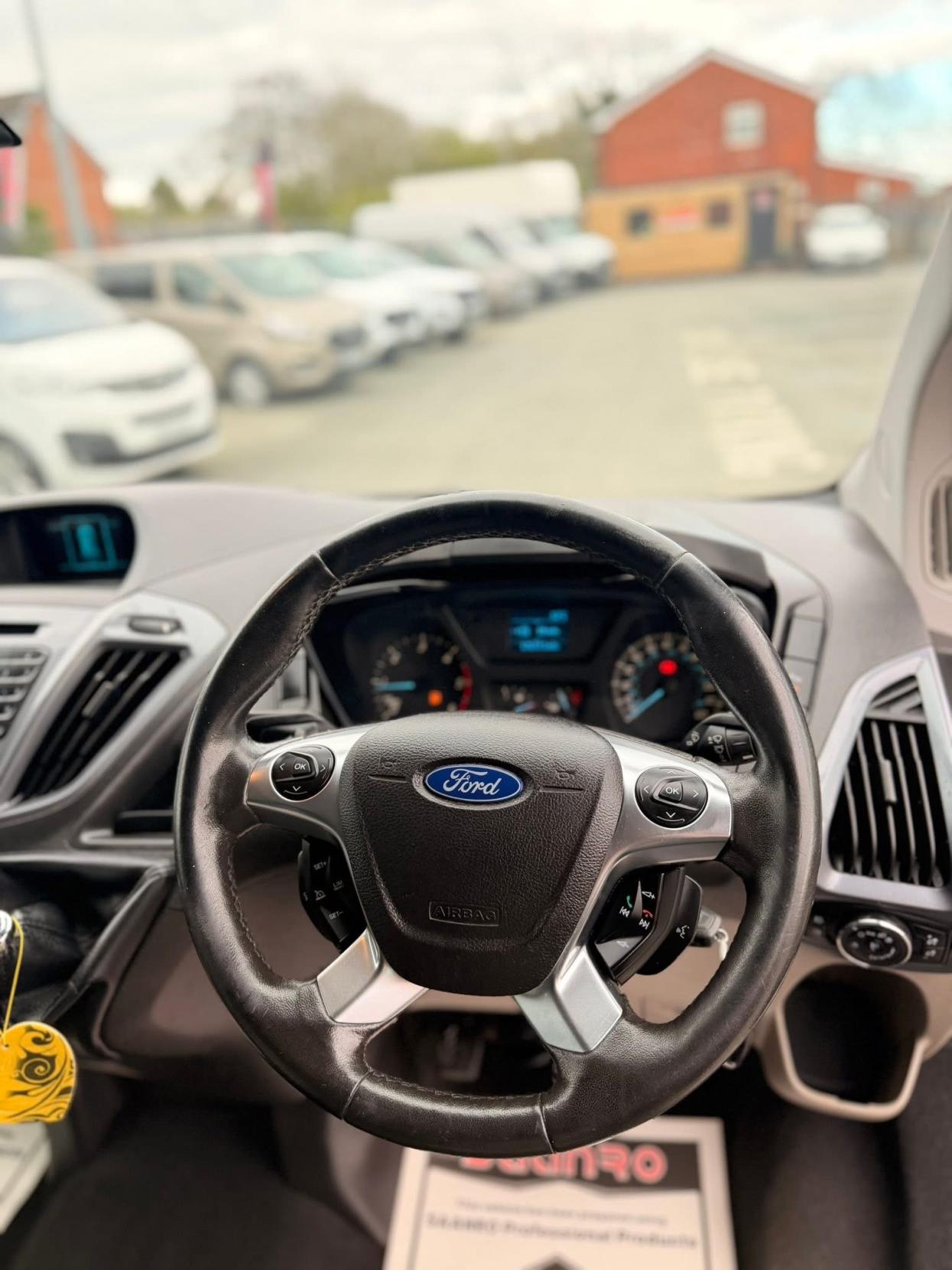 Ford Transit Custom 2.2 TDCi 290 Limited Panel Van 5dr Diesel Manual L2 H1 (191 g/km, 123 bhp)