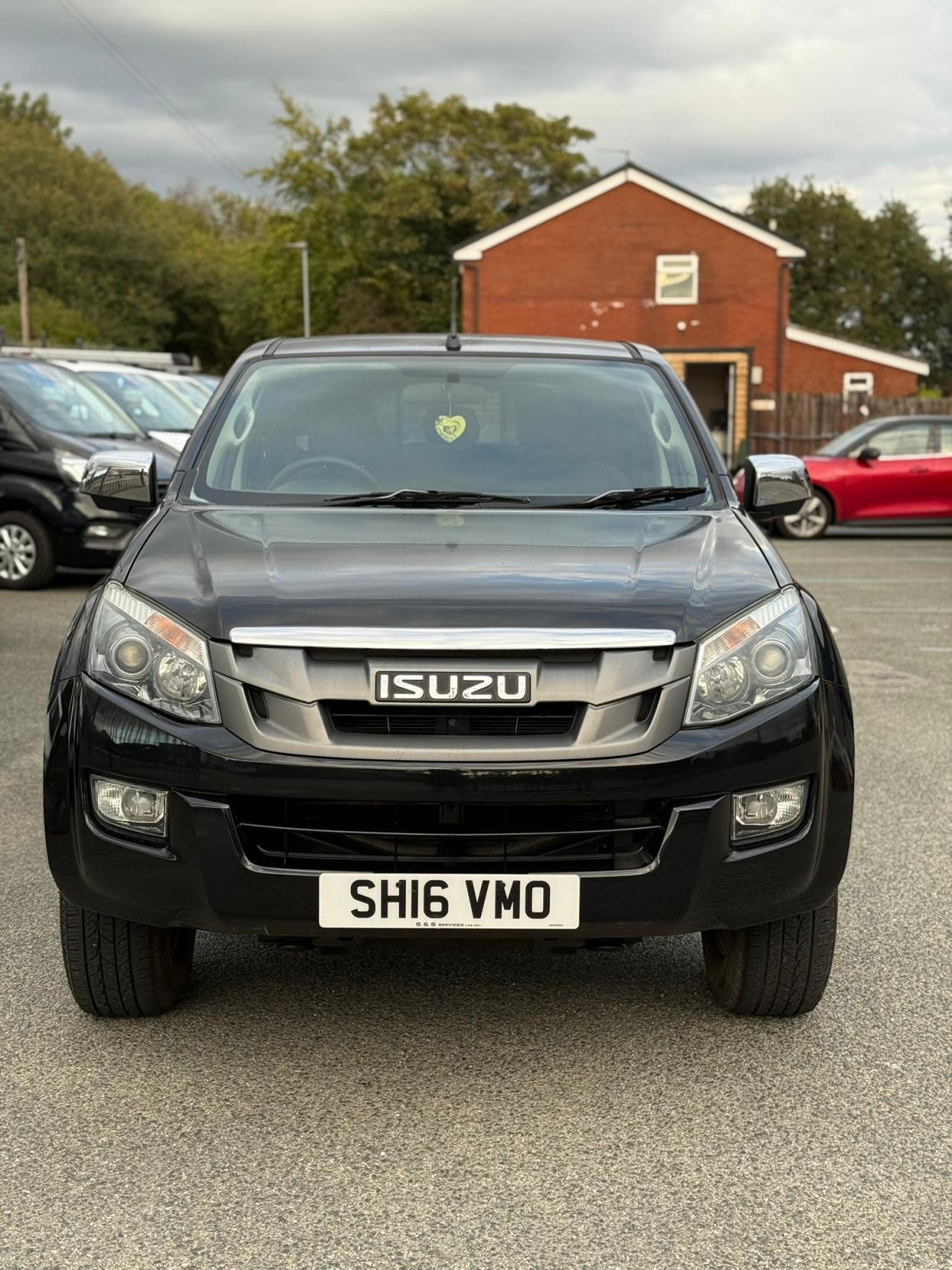 Isuzu D-Max 2.5 TD Eiger Pickup 4dr Diesel Manual 4x4 (192 g/km, 161 bhp)
