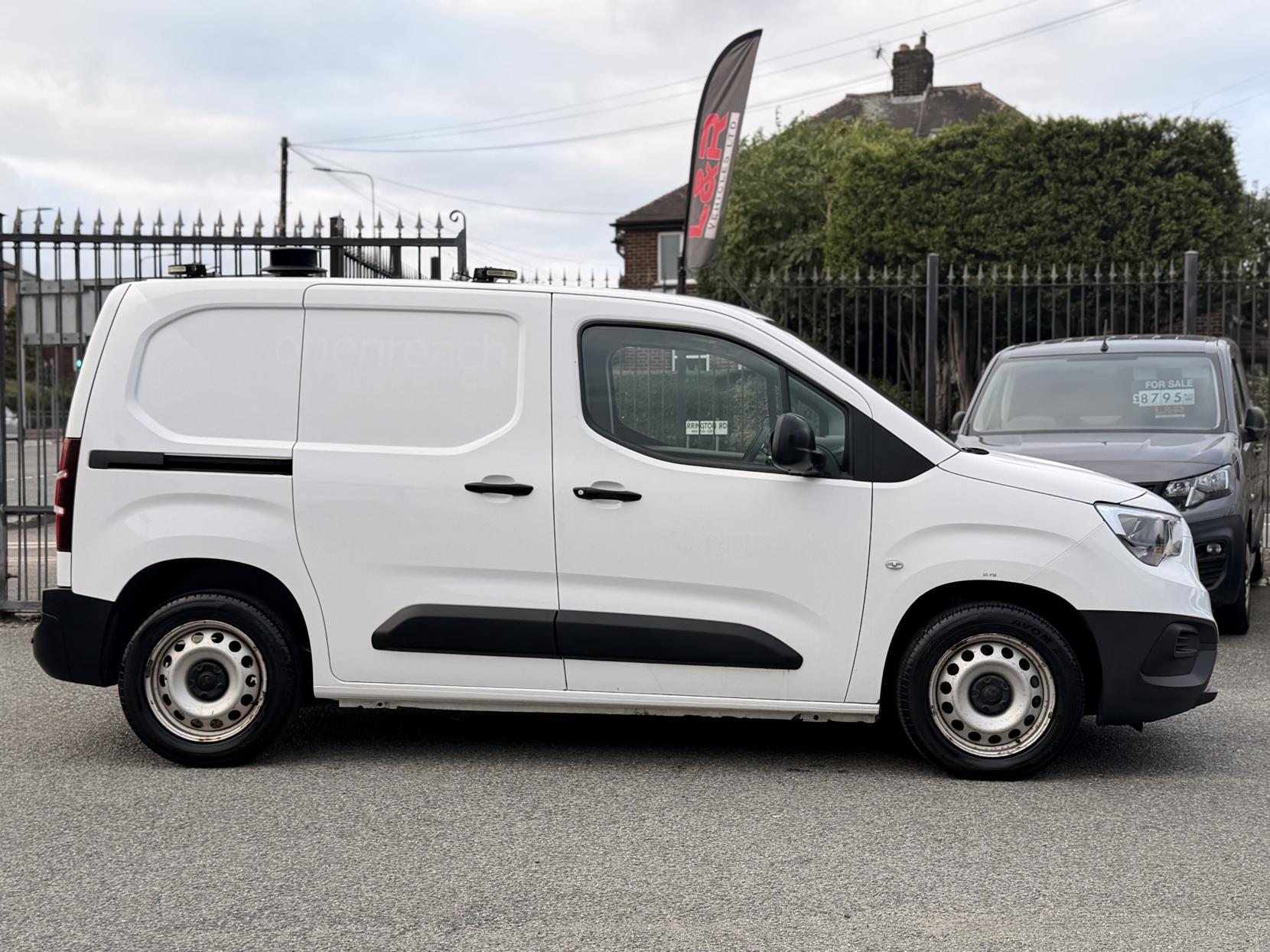 Vauxhall Combo 1.6 Turbo D 2300 Edition Panel Van 4dr Diesel Manual L1 H1 Euro 6 (s/s) (100 ps)
