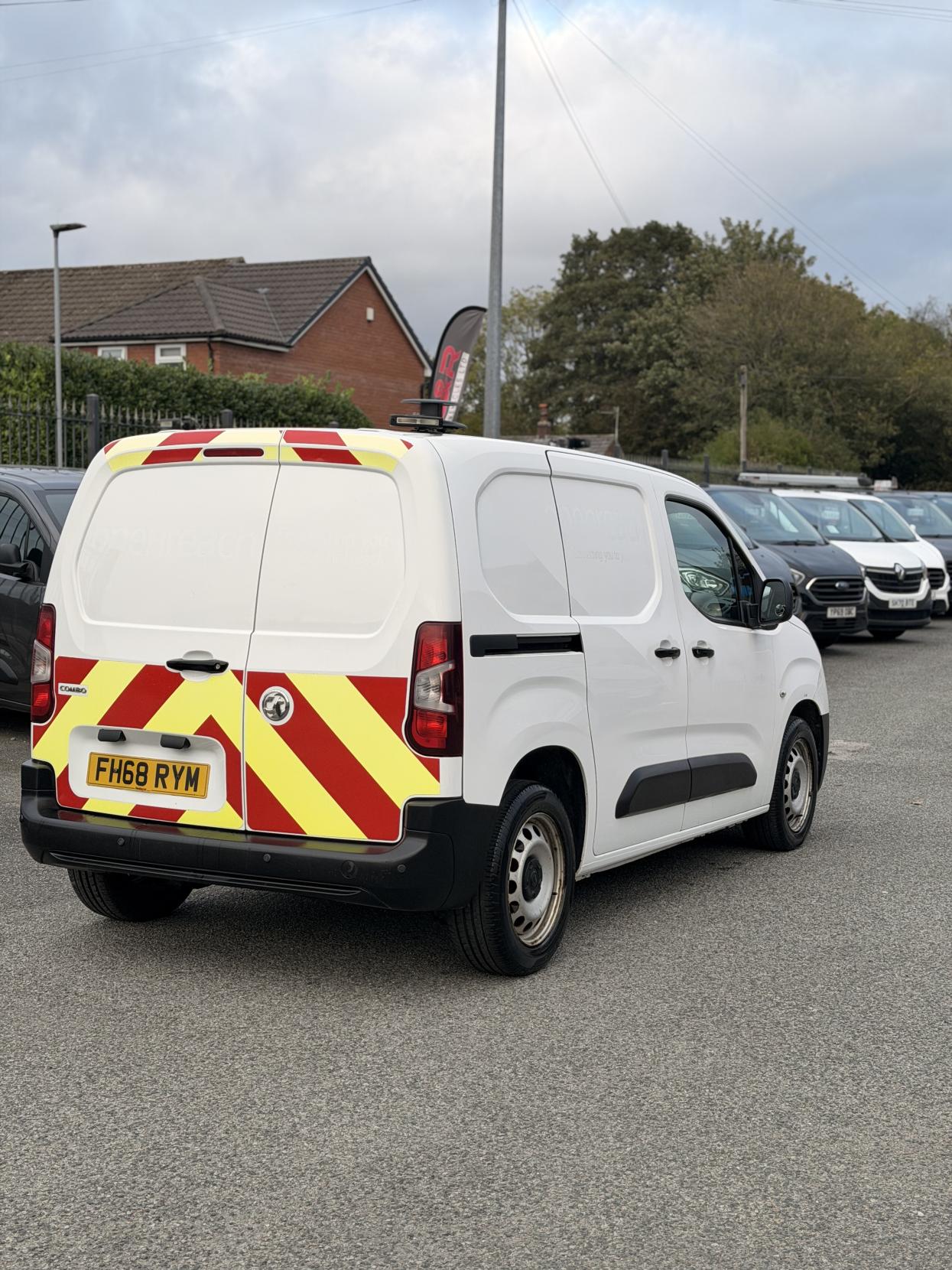 Vauxhall Combo 1.6 Turbo D 2300 Edition Panel Van 4dr Diesel Manual L1 H1 Euro 6 (s/s) (100 ps)