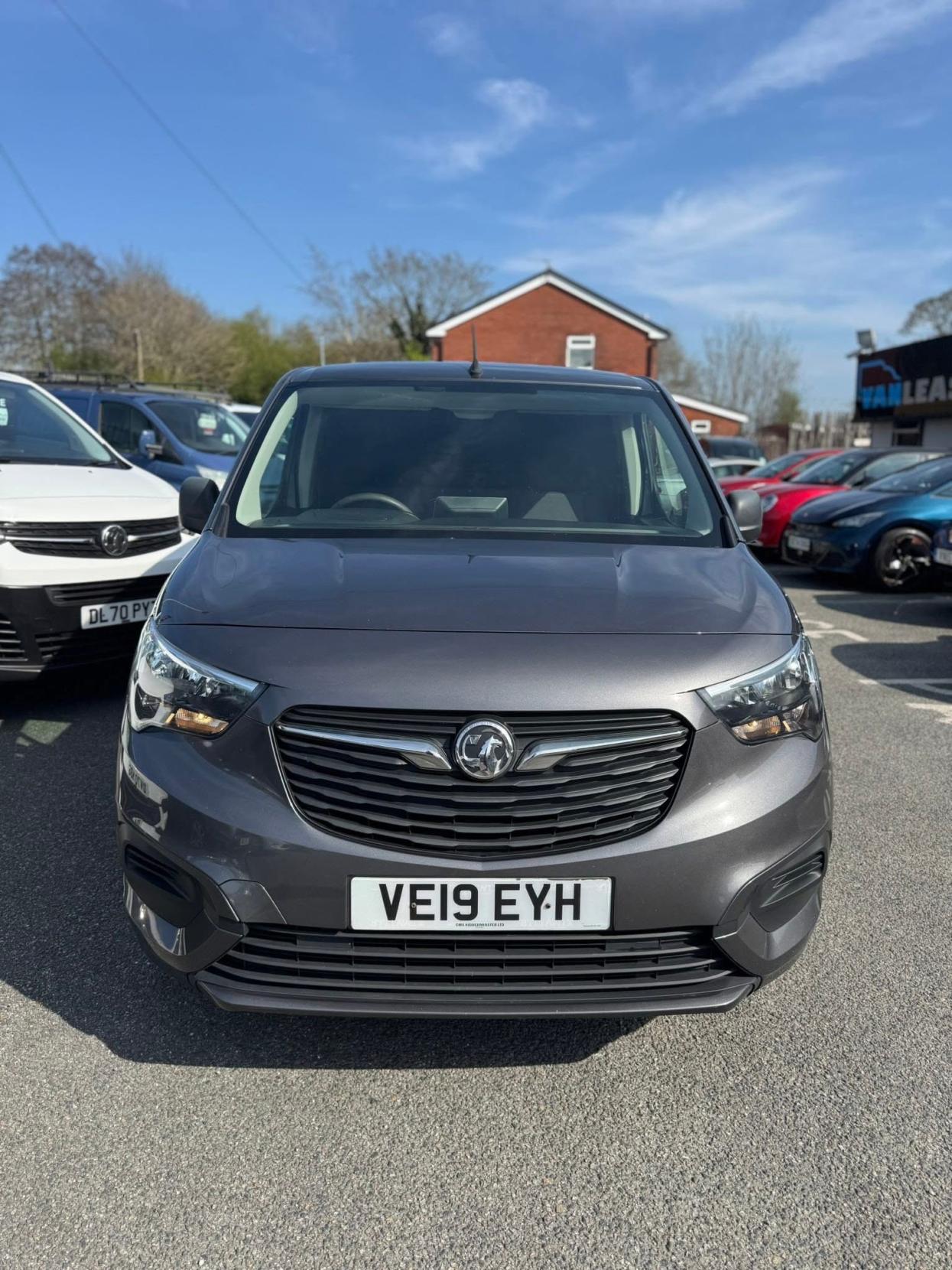 Vauxhall Combo 1.6 Turbo D 2000 Sportive Panel Van 4dr Diesel Manual L1 H1 Euro 6 (s/s) (100 ps)