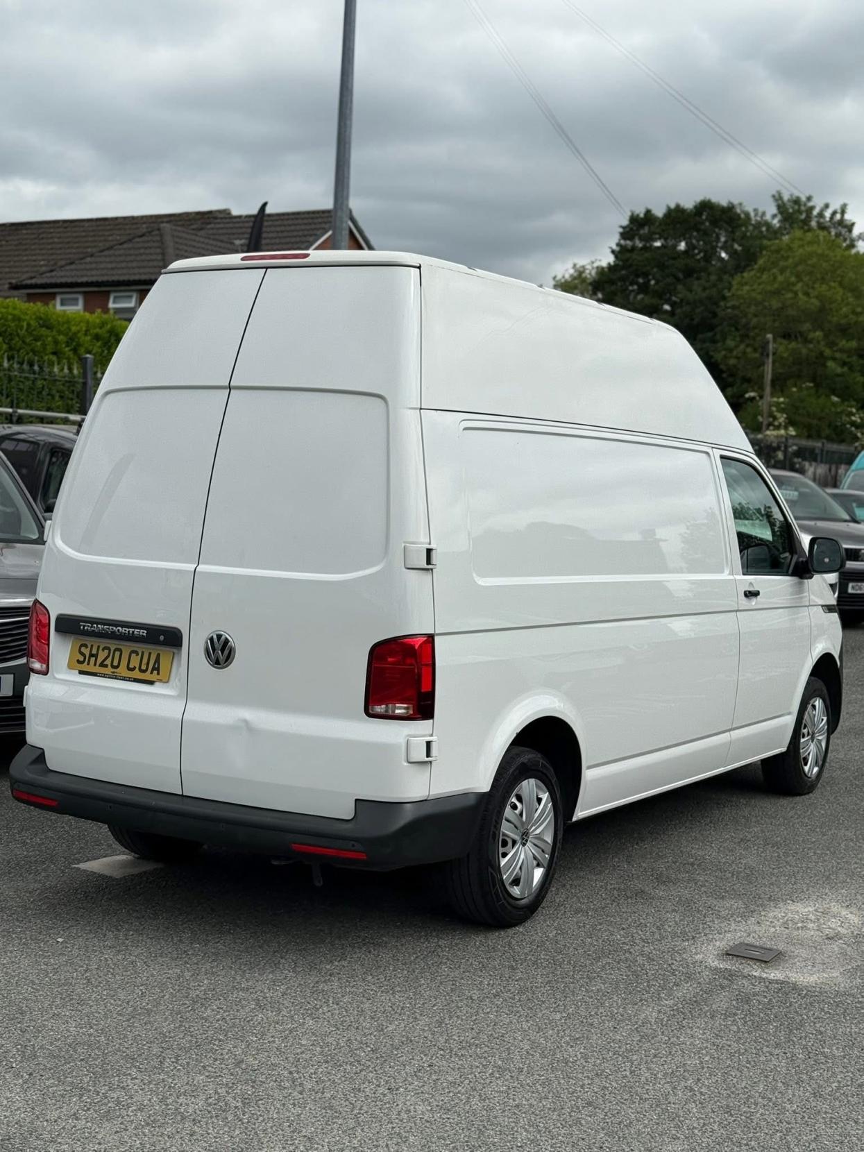 Volkswagen Transporter 2.0 TDI T28 Startline Panel Van 5dr Diesel Manual FWD LWB Euro 6 (s/s) (110 ps)