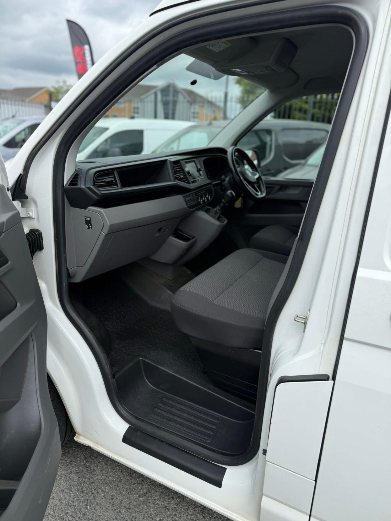Volkswagen Transporter 2.0 TDI T28 Startline Panel Van 5dr Diesel Manual FWD LWB Euro 6 (s/s) (110 ps)