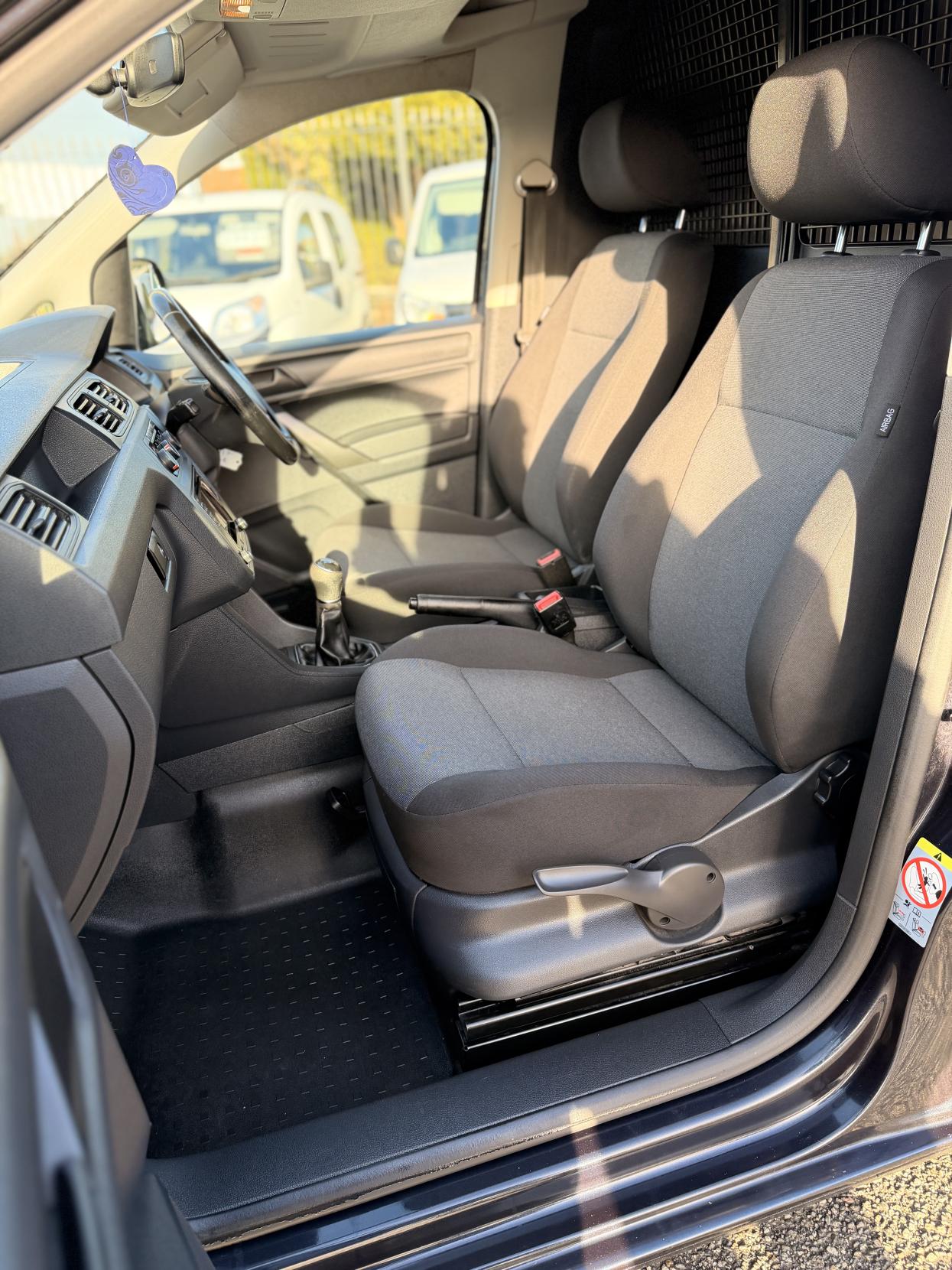 Volkswagen Caddy 2.0 TDI C20 BlueMotion Tech Highline Panel Van 5dr Diesel Manual SWB Euro 6 (s/s) (102 ps)