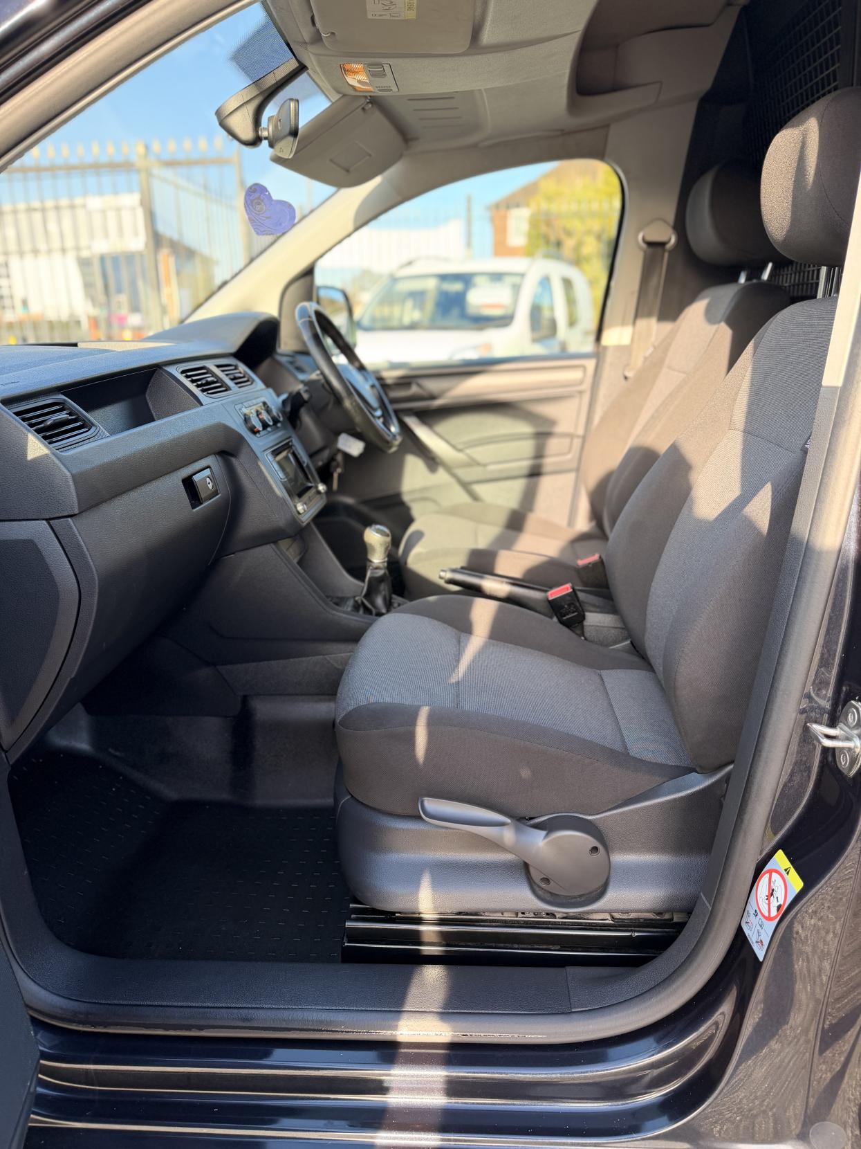 Volkswagen Caddy 2.0 TDI C20 BlueMotion Tech Highline Panel Van 5dr Diesel Manual SWB Euro 6 (s/s) (102 ps)