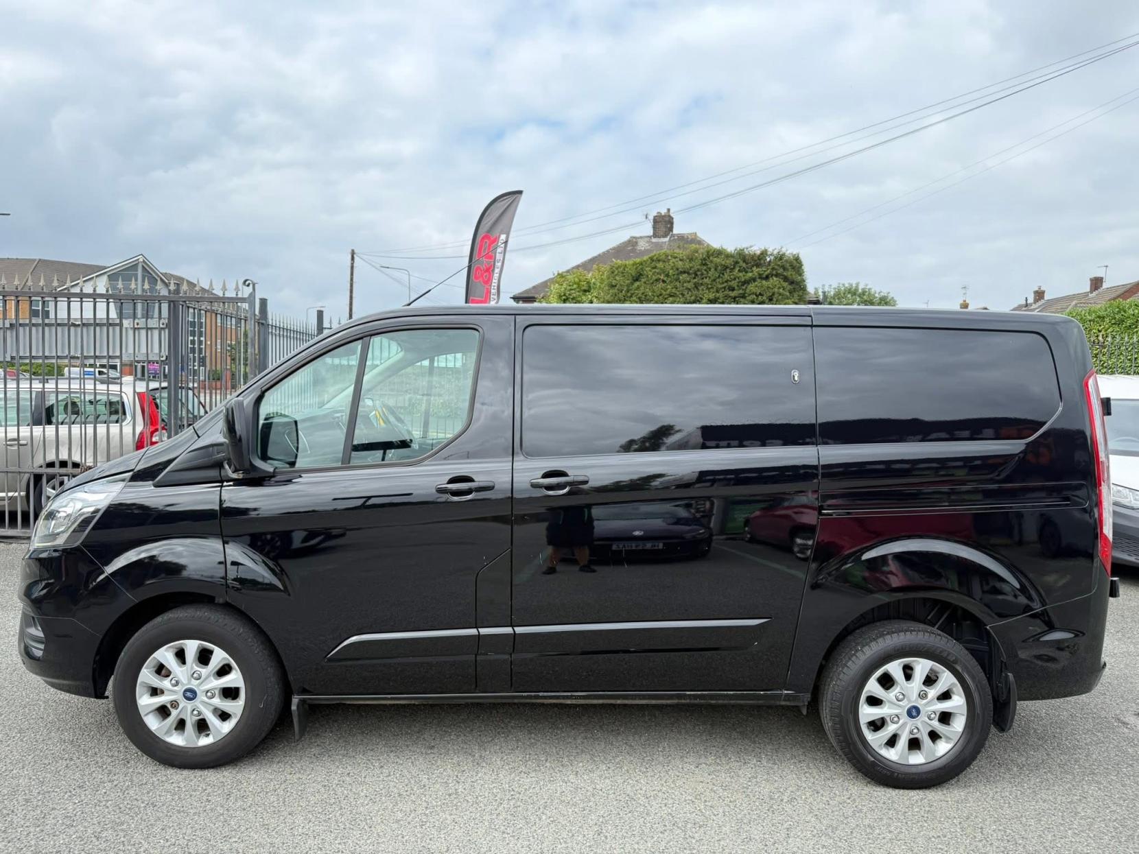 Ford Transit Custom 2.0 280 EcoBlue Limited Panel Van 5dr Diesel Manual L1 H1 Euro 6 (s/s) (130 ps)