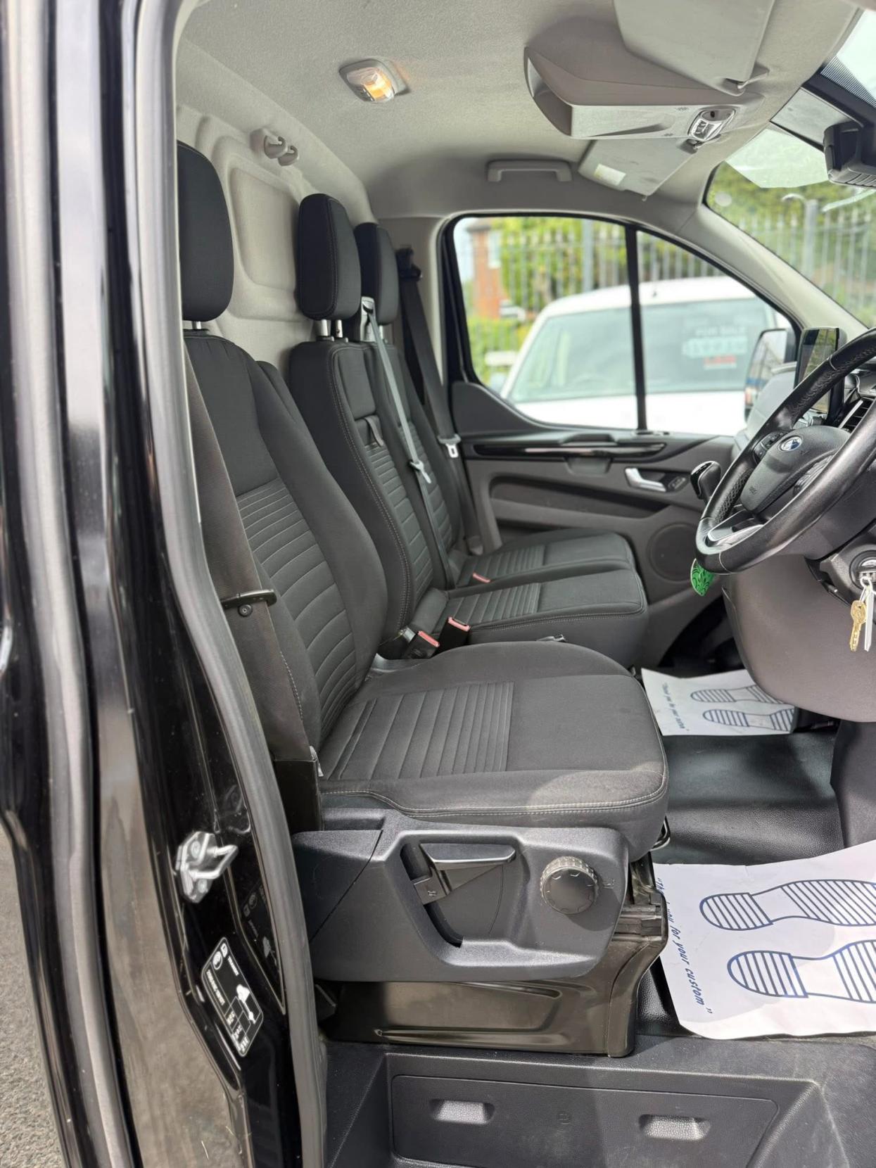 Ford Transit Custom 2.0 280 EcoBlue Limited Panel Van 5dr Diesel Manual L1 H1 Euro 6 (s/s) (130 ps)