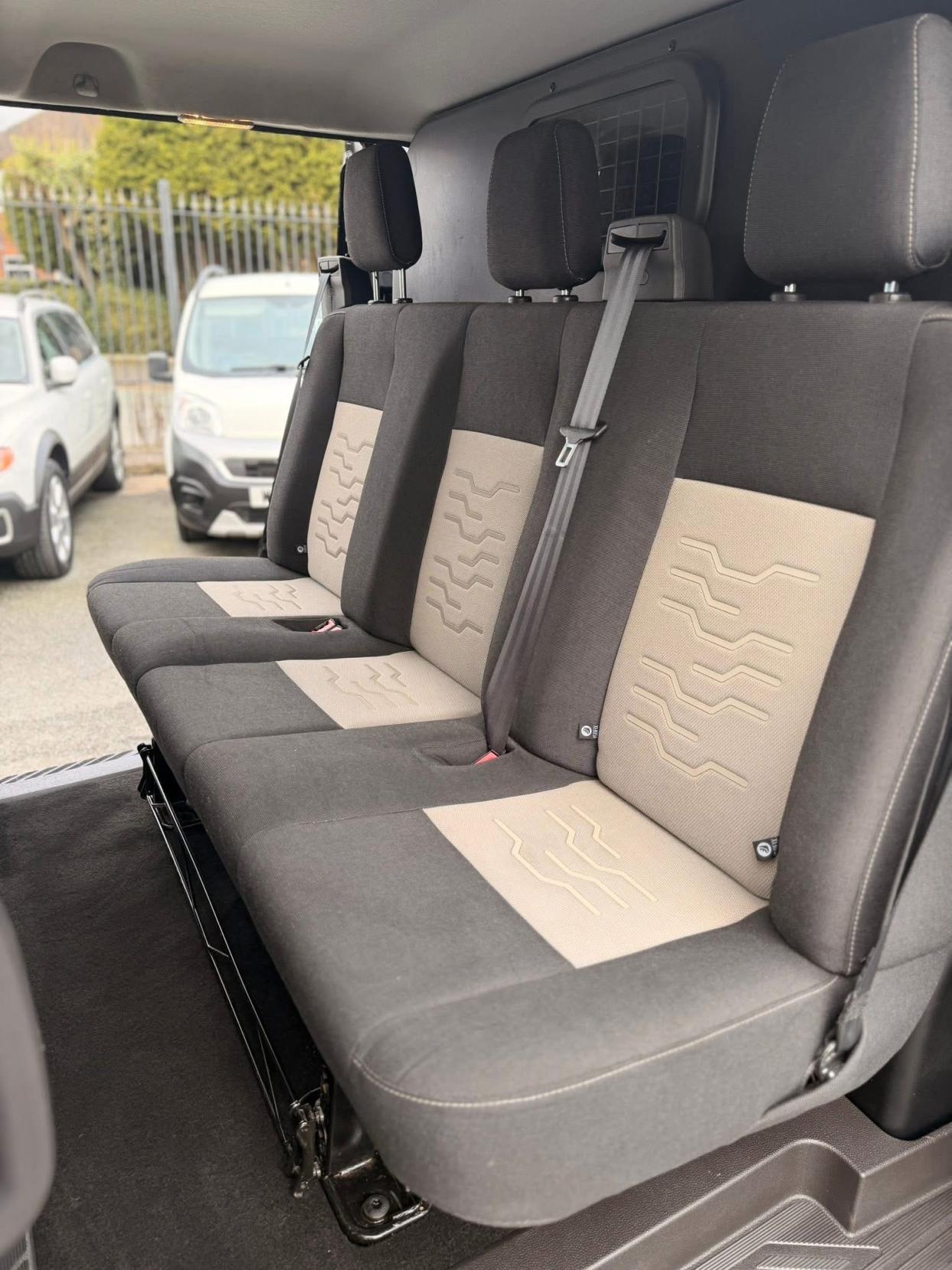 Ford Transit Custom 2.0 TDCi 310 Limited Panel Van 5dr Diesel Automatic L2 H2 (172 g/km, 168 bhp)